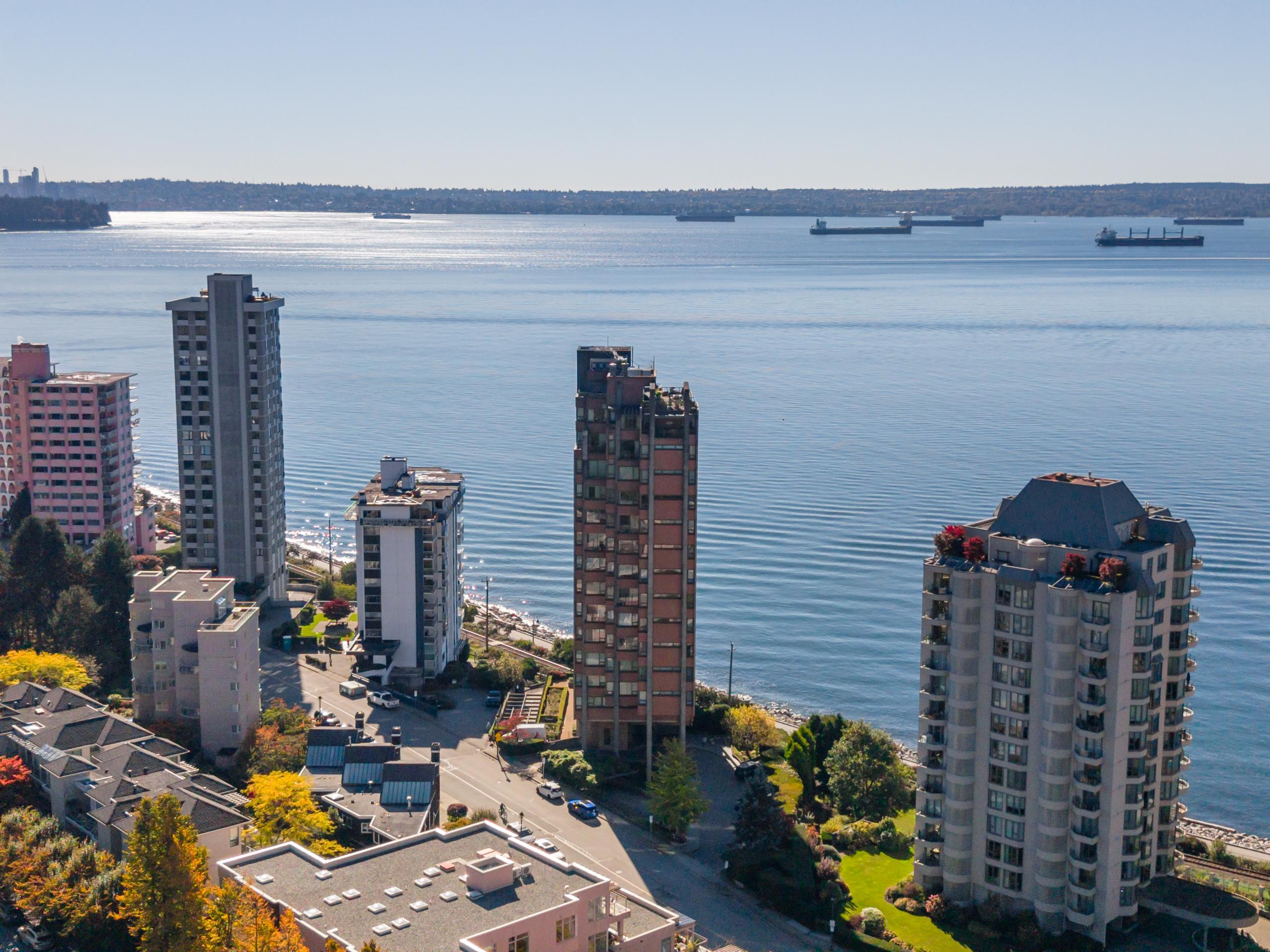 9-2250 Bellevue Avenue, West Vancouver listing image