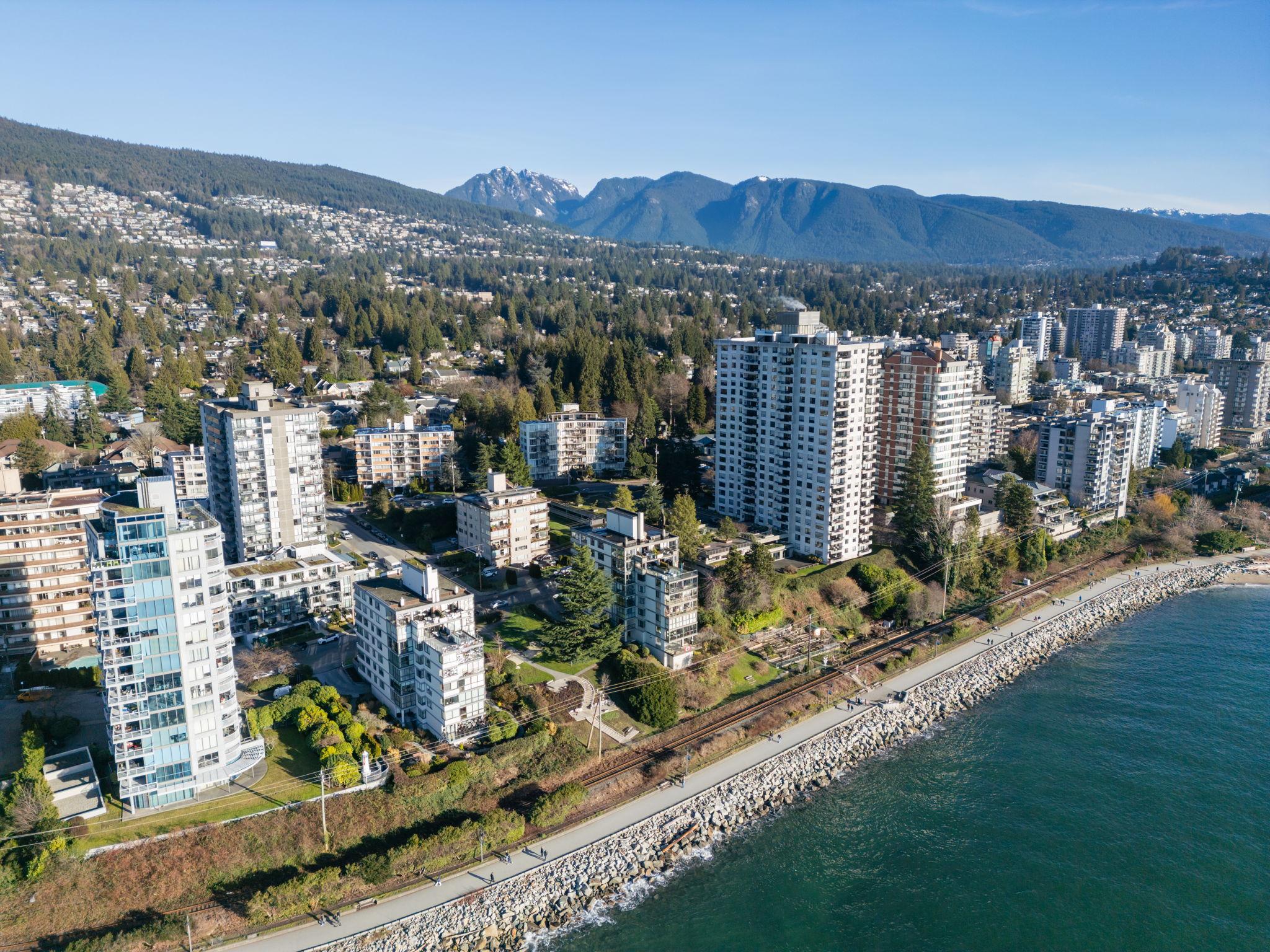 502-2090 Argyle Avenue, West Vancouver listing image