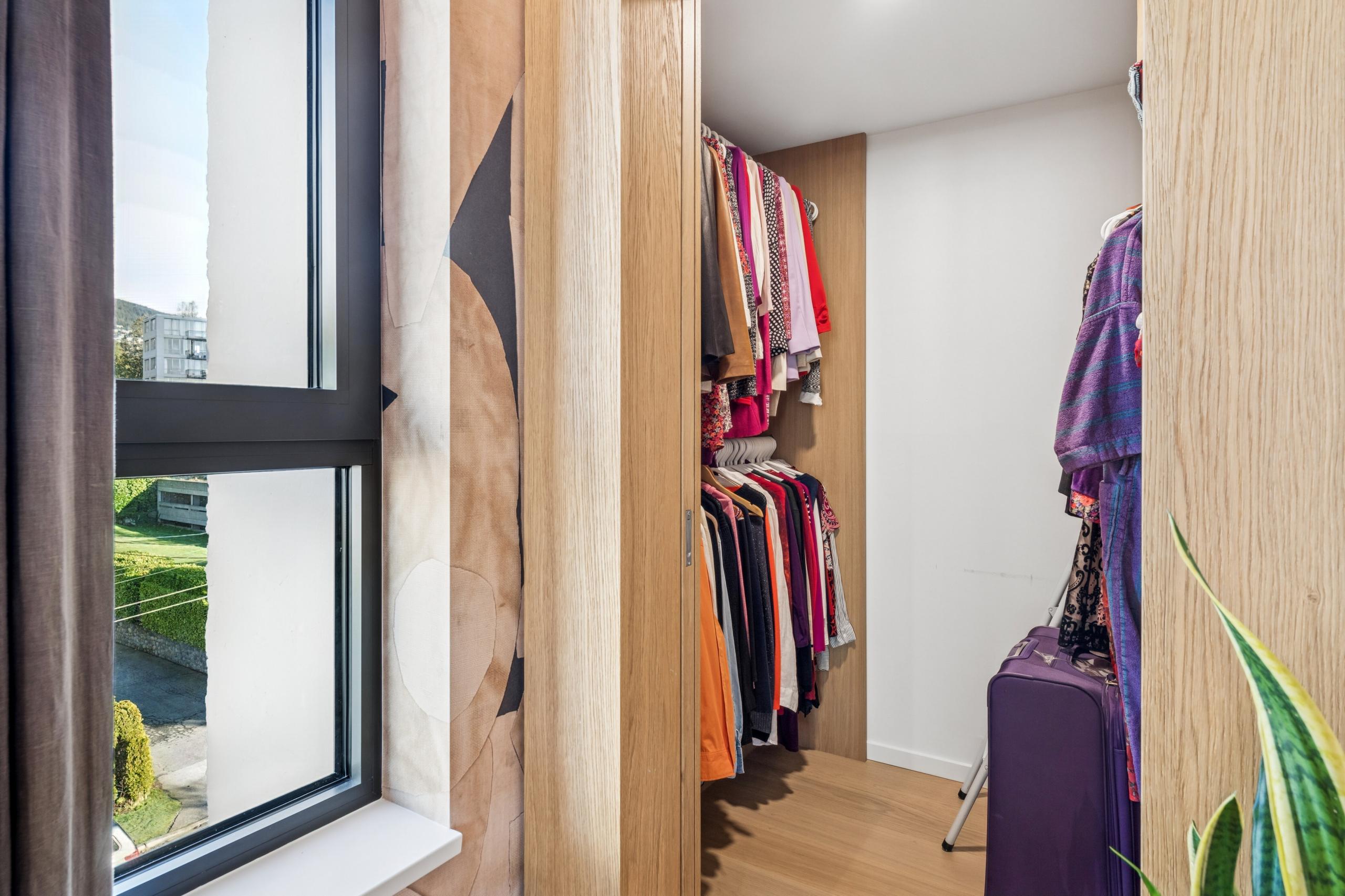 502-2090 Argyle Avenue, West Vancouver listing image