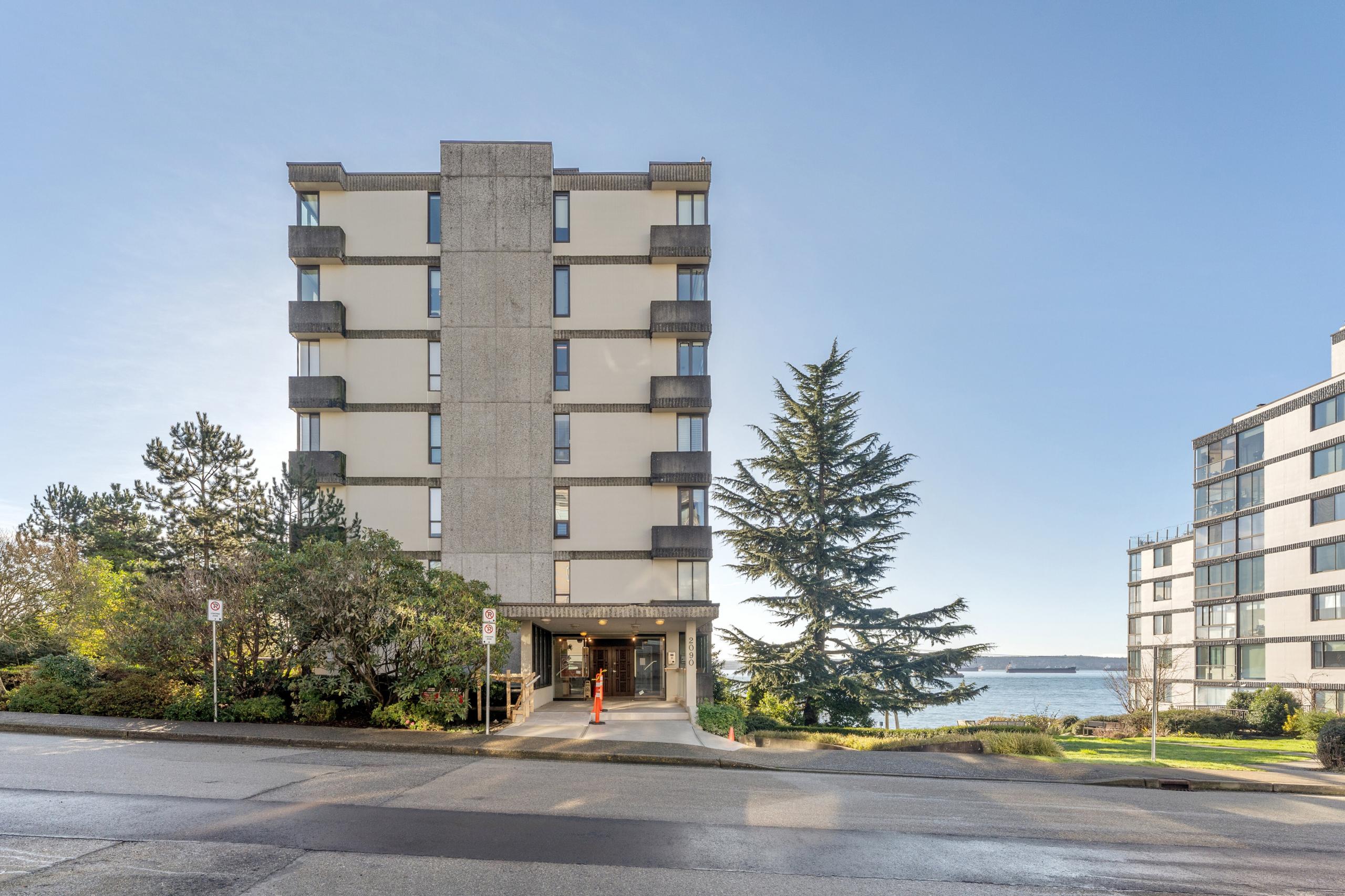 502-2090 Argyle Avenue, West Vancouver listing image