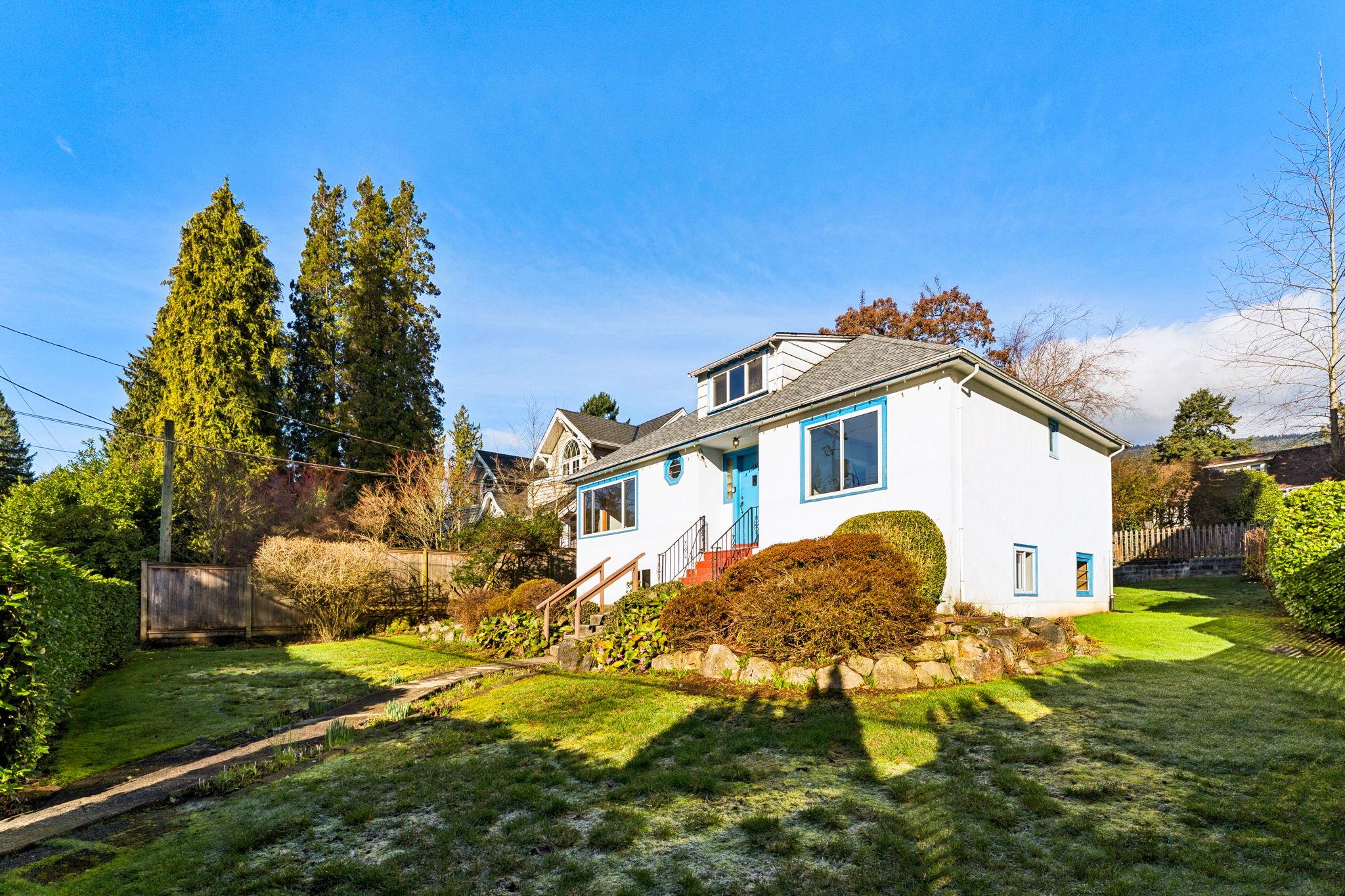 1531 Inglewood Avenue, West Vancouver listing image