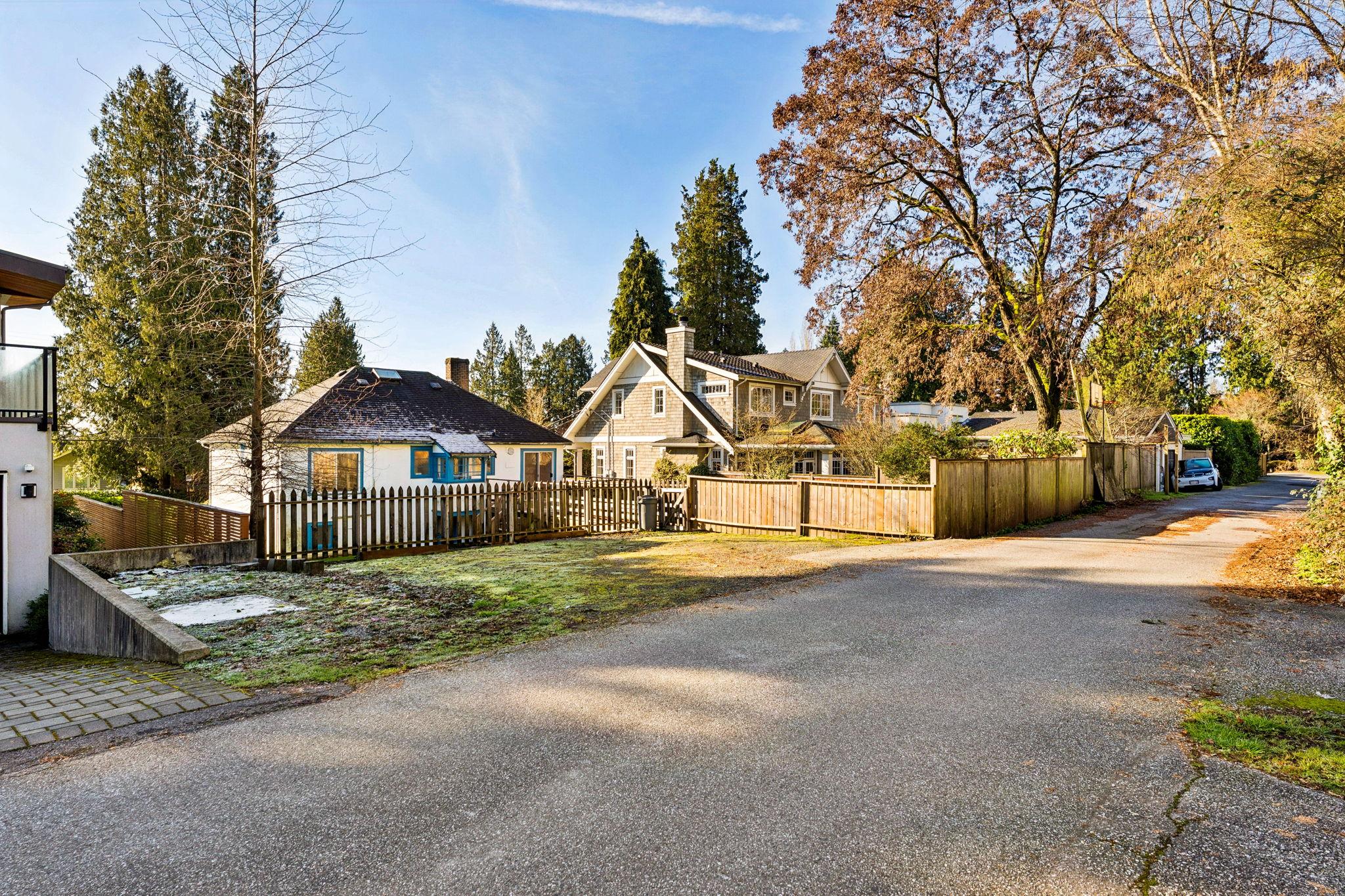 1531 Inglewood Avenue, West Vancouver listing image