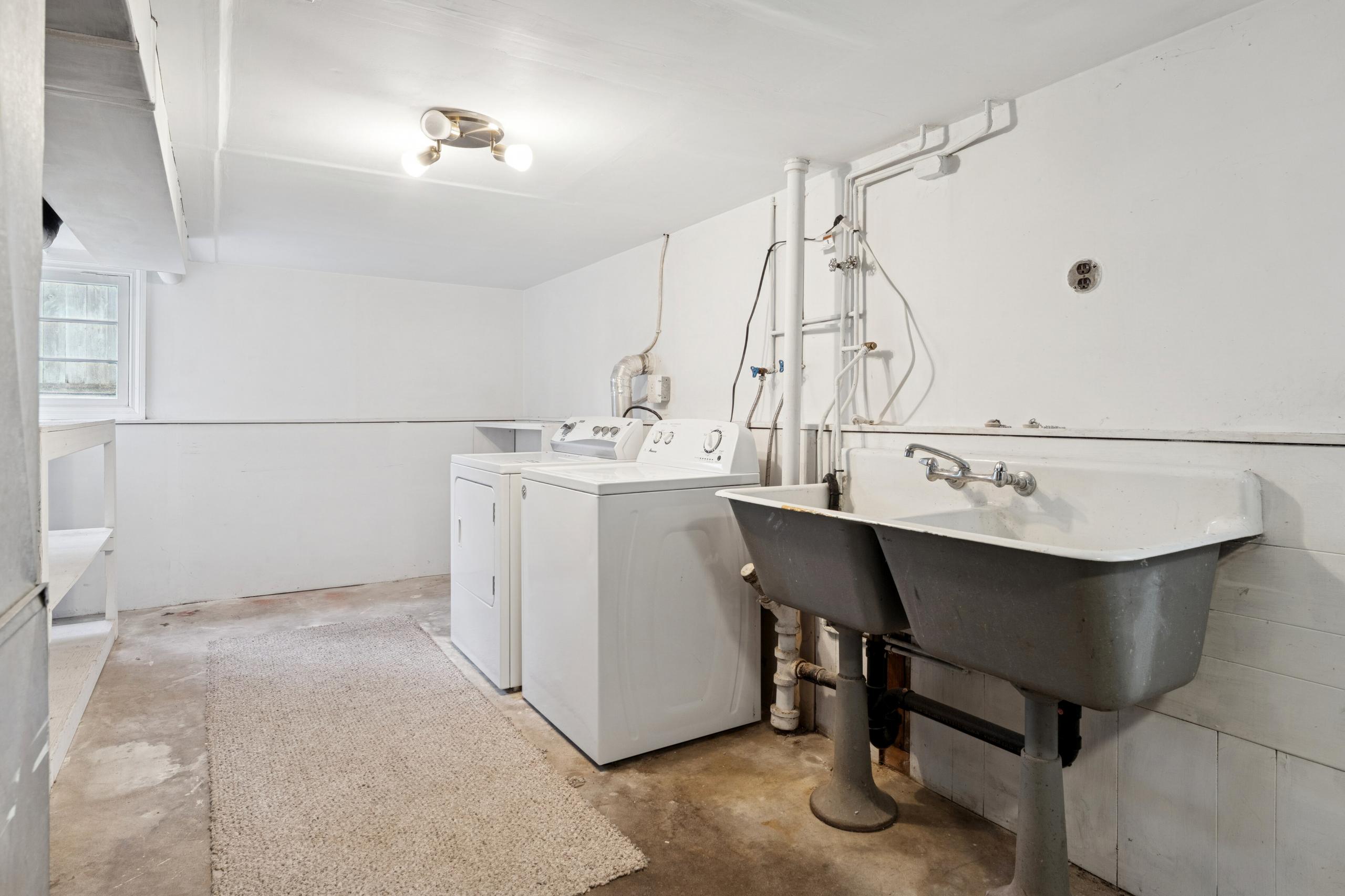 1531 Inglewood Avenue, West Vancouver listing image