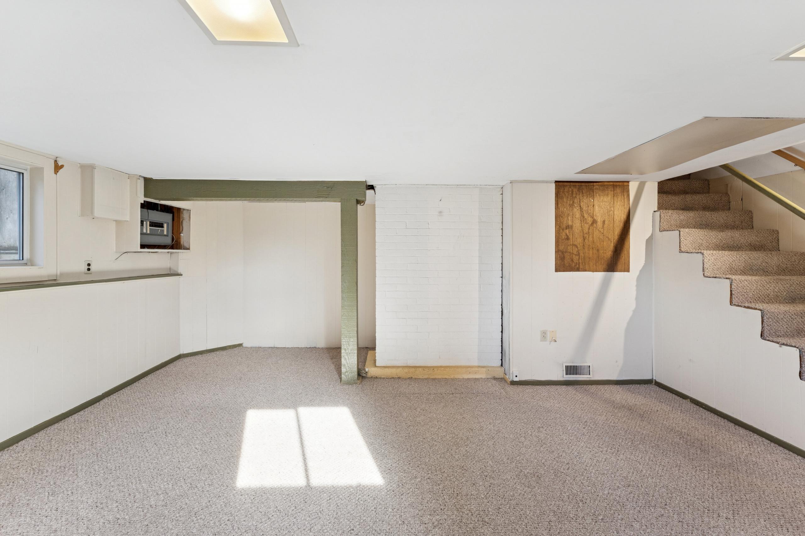 1531 Inglewood Avenue, West Vancouver listing image
