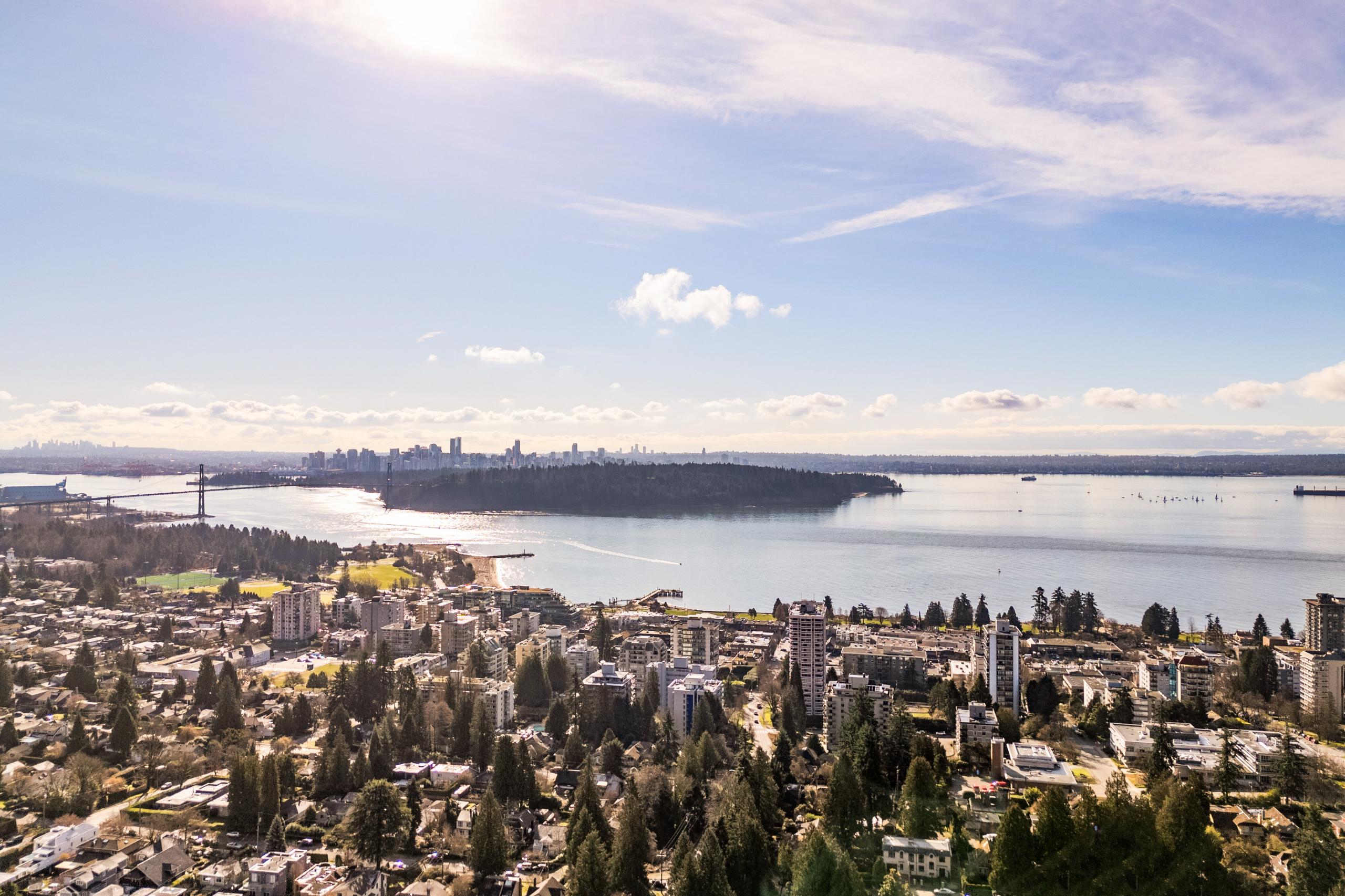 1531 Inglewood Avenue, West Vancouver listing image