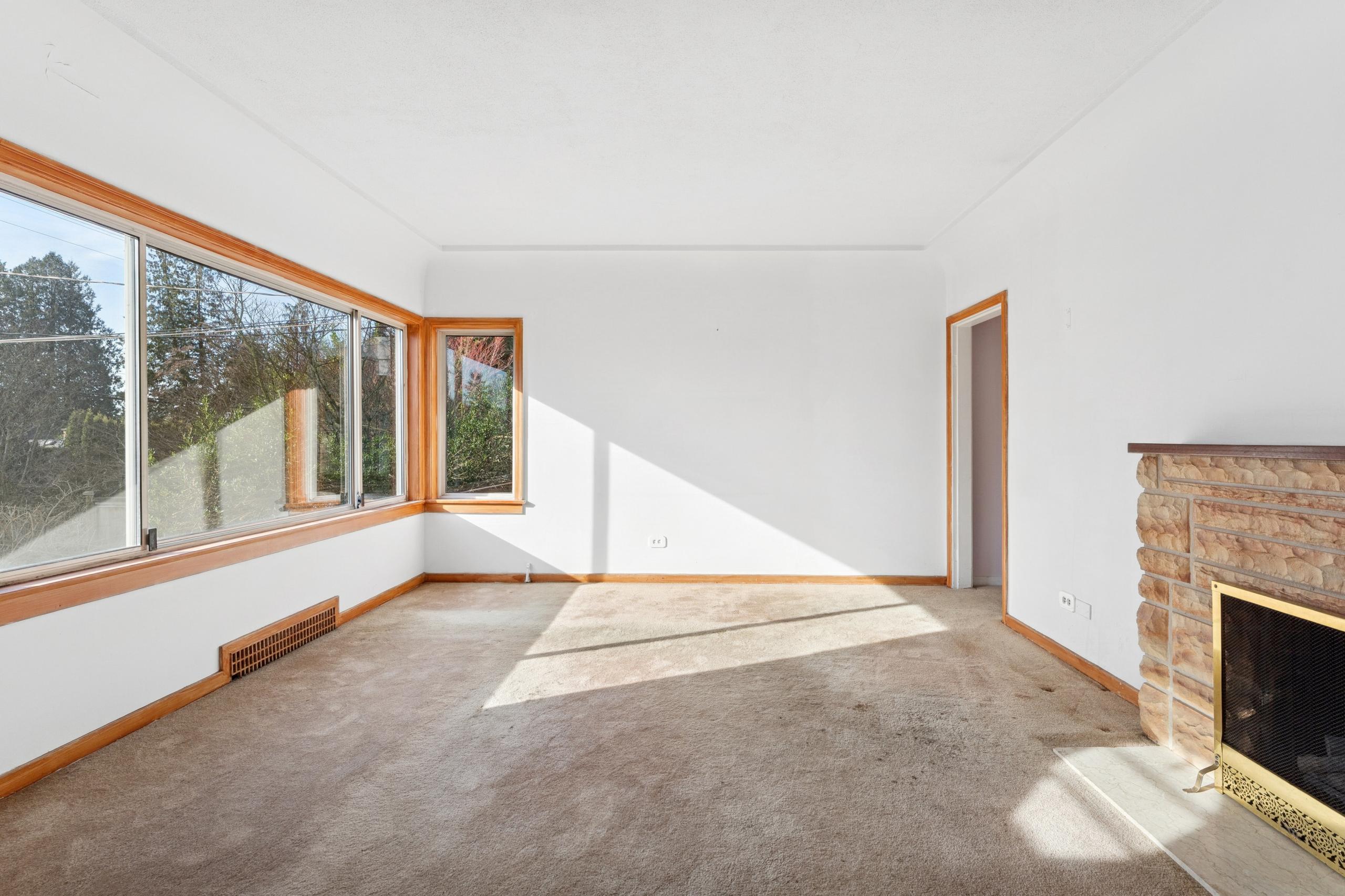 1531 Inglewood Avenue, West Vancouver listing image