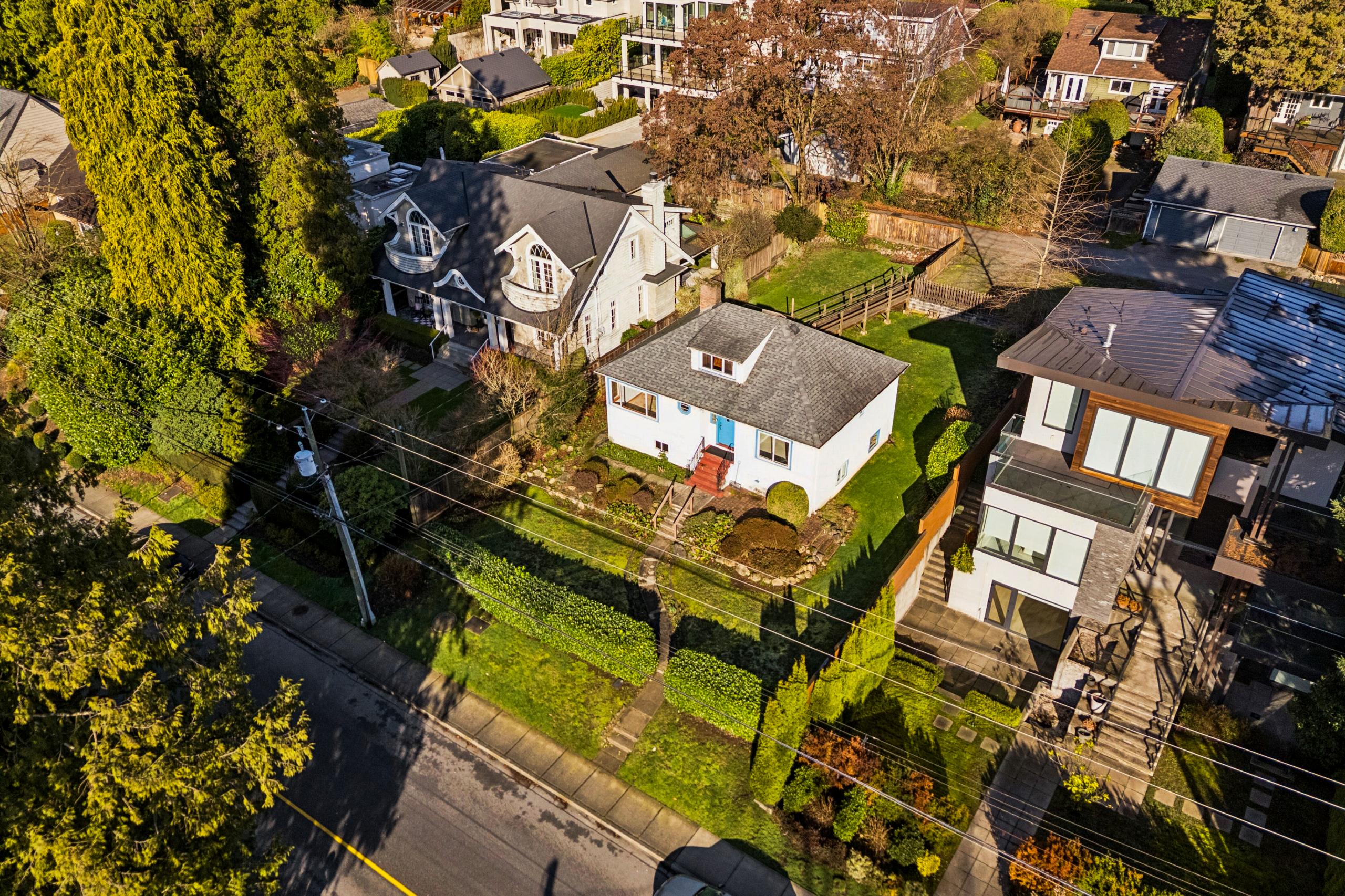 1531 Inglewood Avenue, West Vancouver listing image