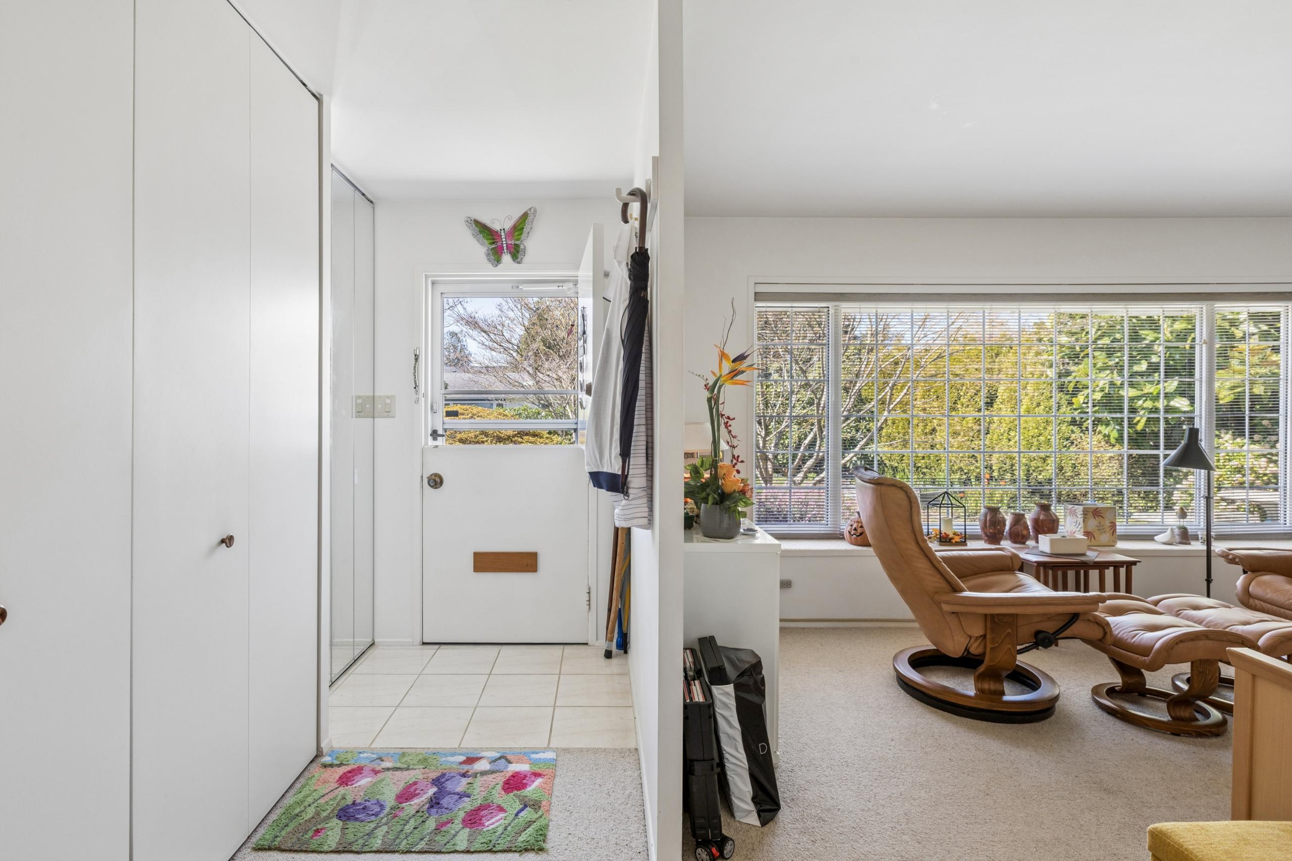 1222 Rosewood Crescent, North Vancouver listing image