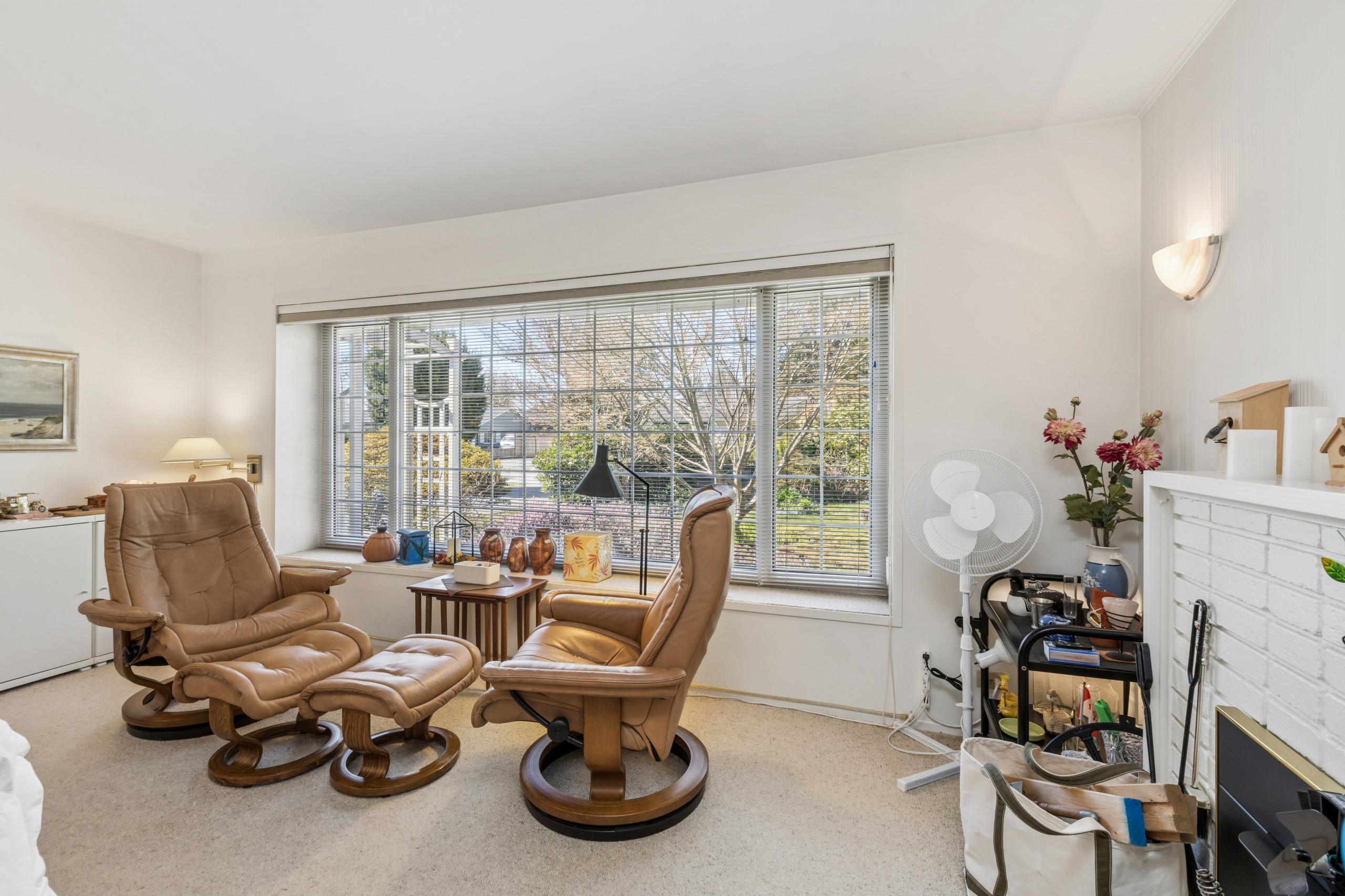 1222 Rosewood Crescent, North Vancouver listing image