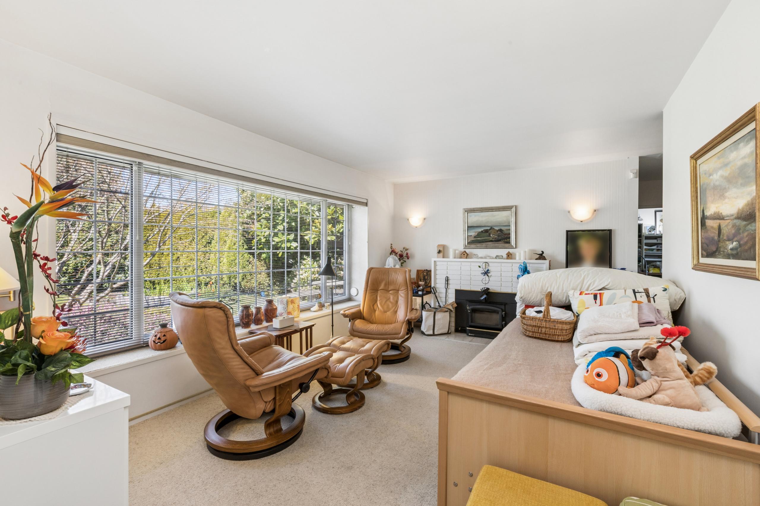 1222 Rosewood Crescent, North Vancouver listing image