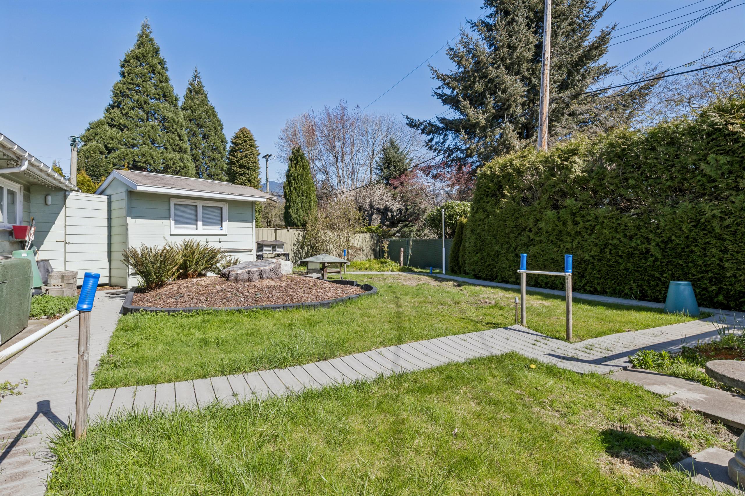 1222 Rosewood Crescent, North Vancouver listing image