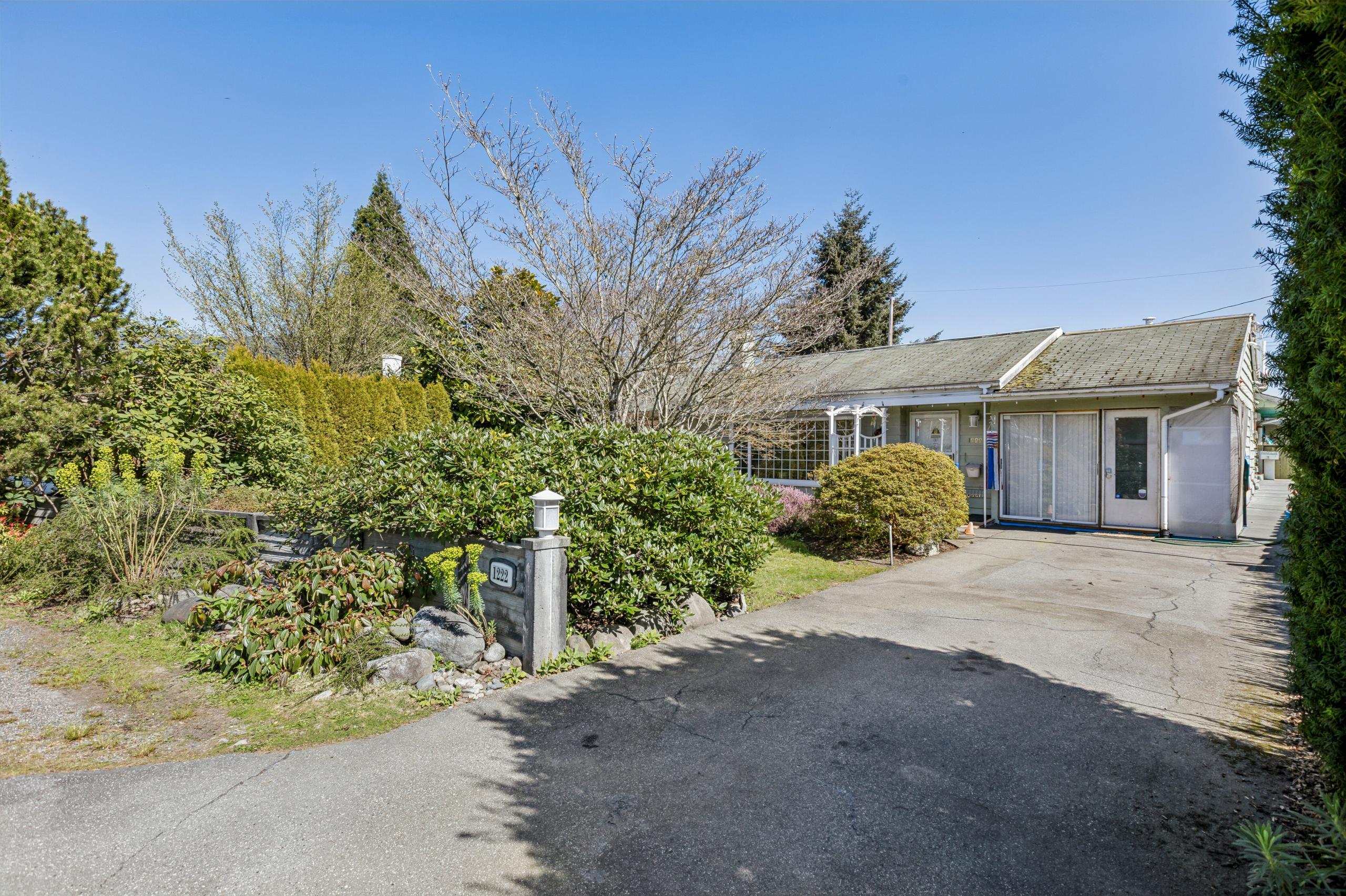 1222 Rosewood Crescent, North Vancouver listing image