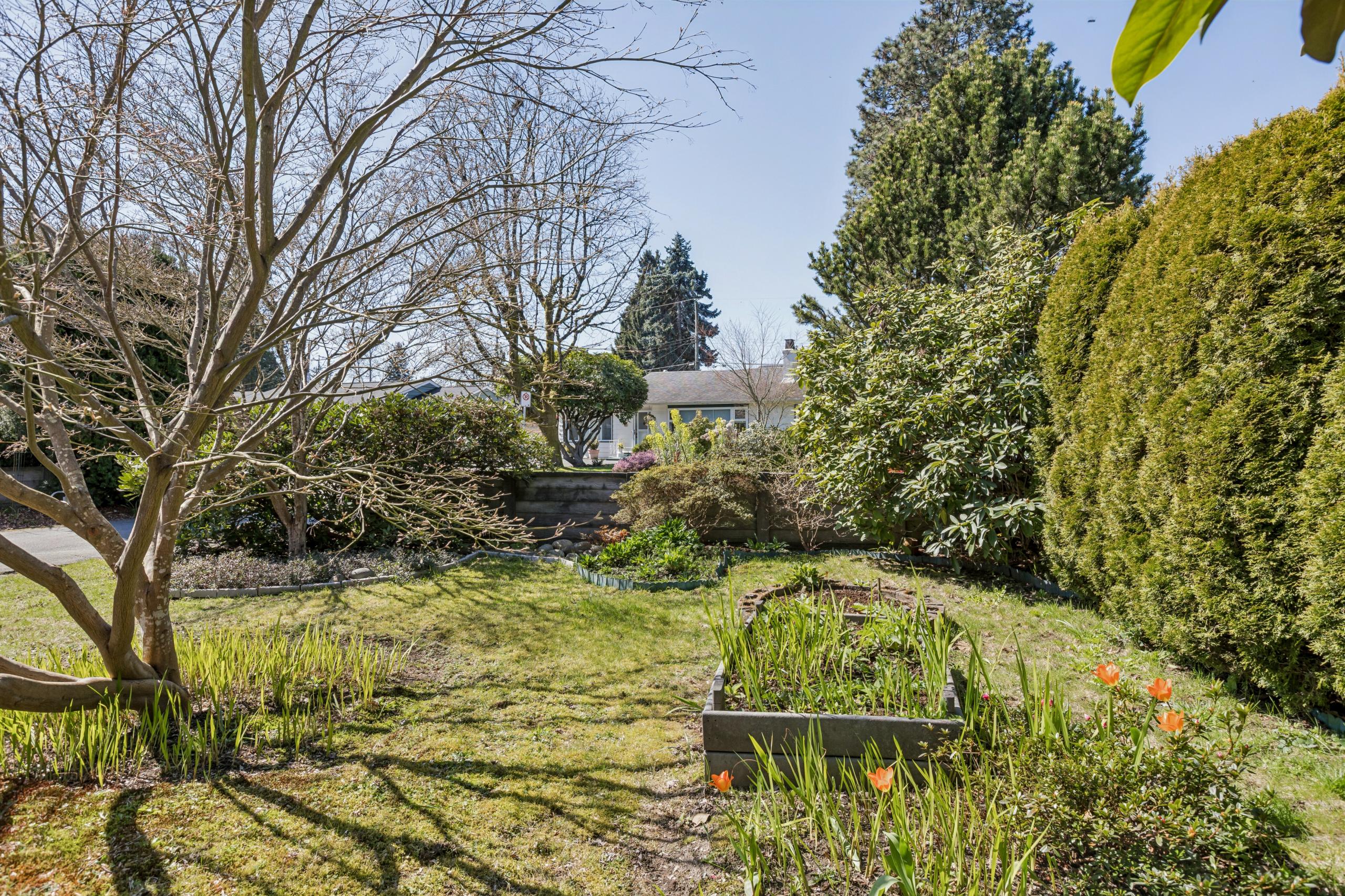1222 Rosewood Crescent, North Vancouver listing image