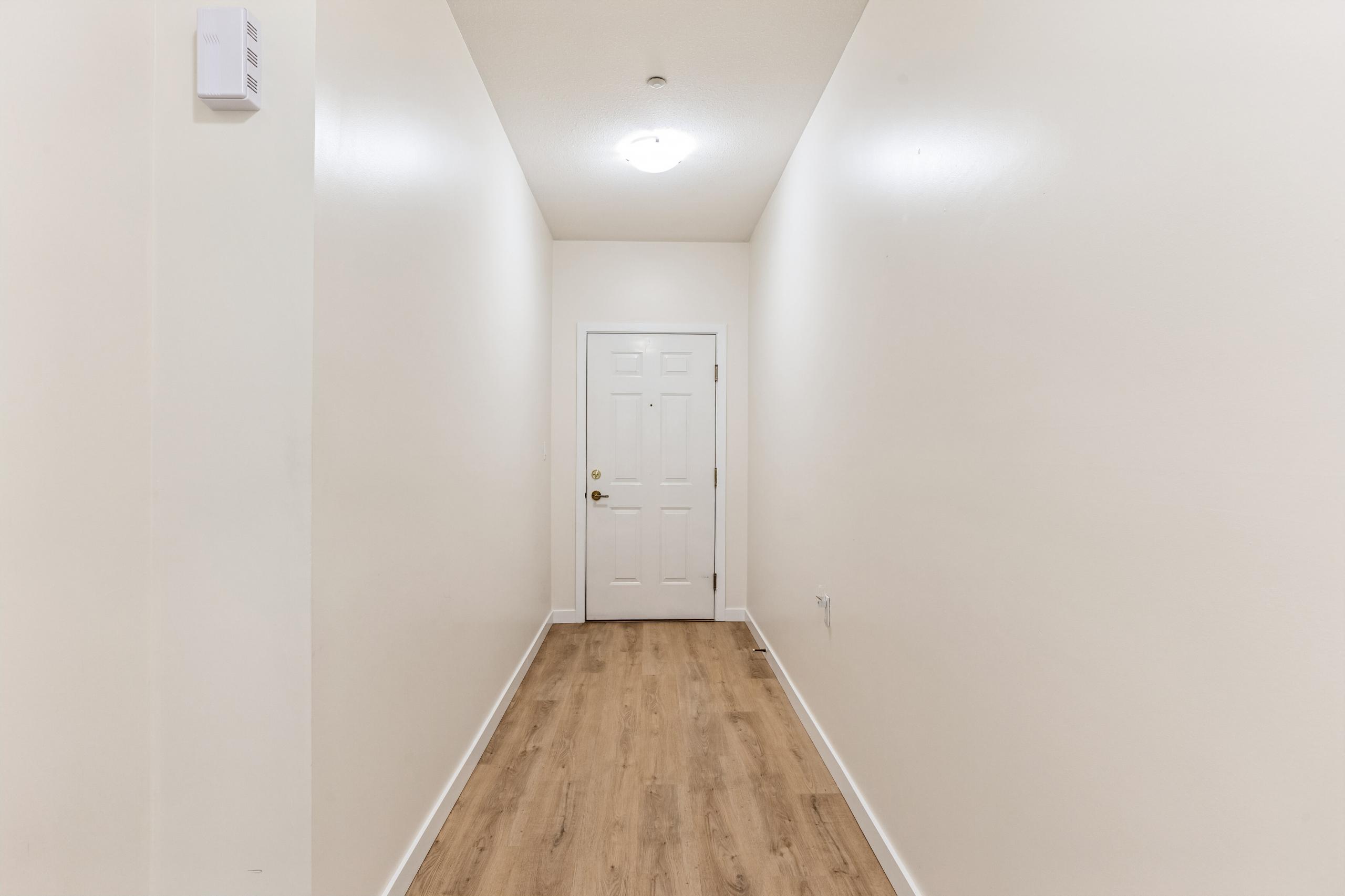 105-843 22nd Street, West Vancouver listing image