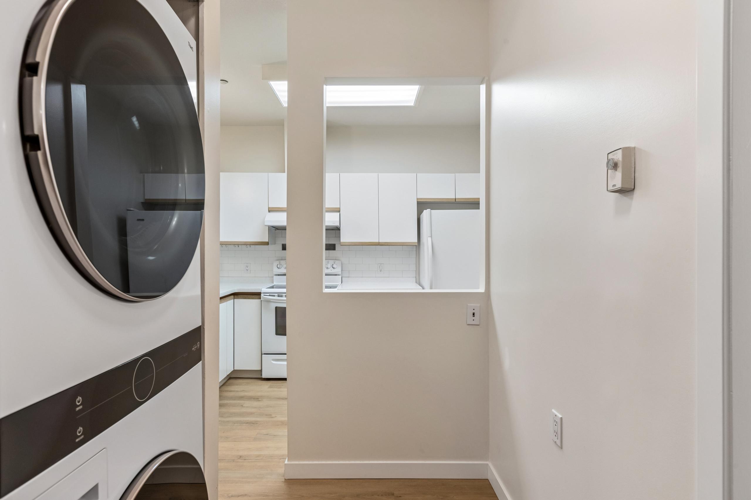105-843 22nd Street, West Vancouver listing image