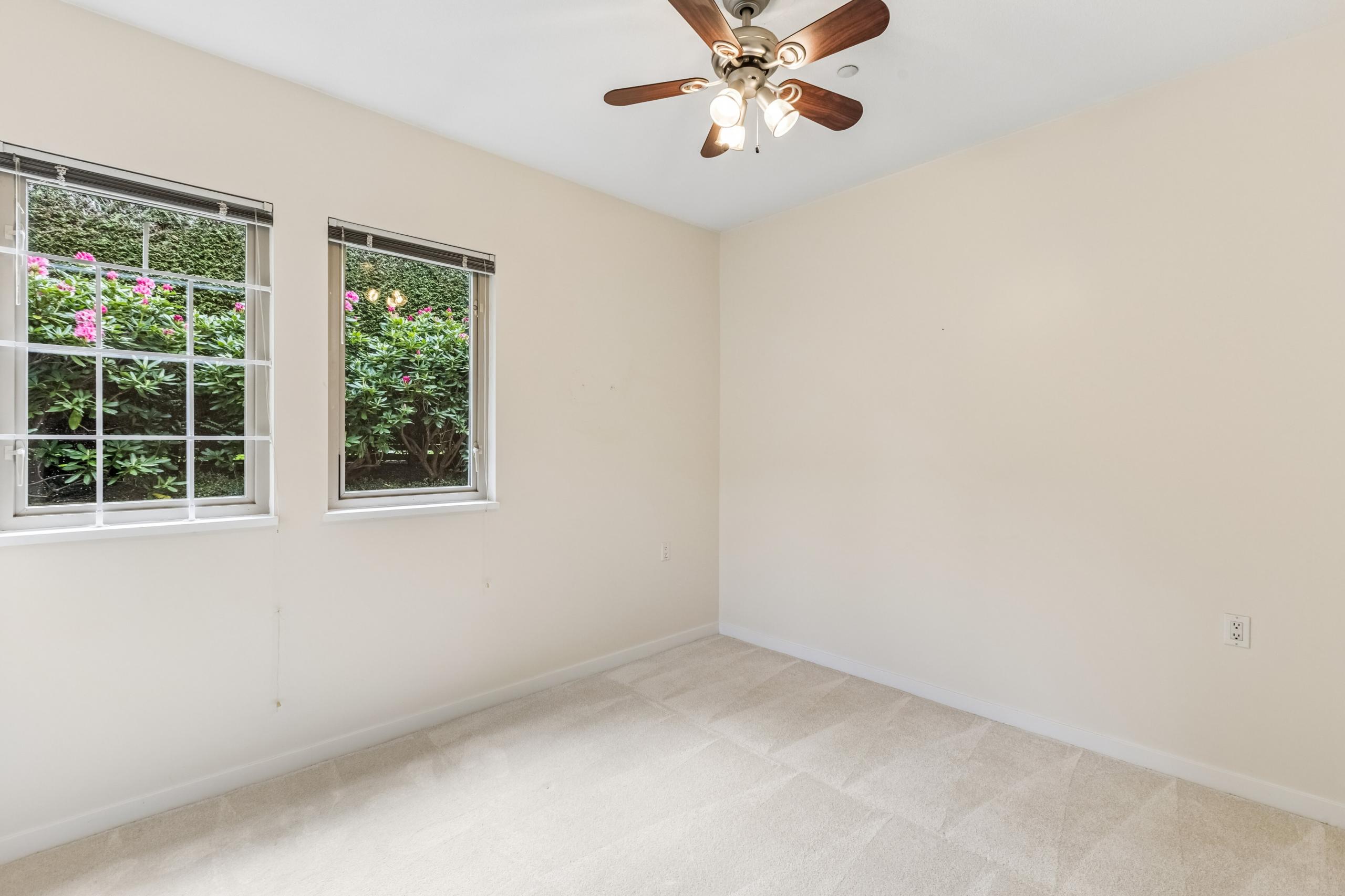 105-843 22nd Street, West Vancouver listing image