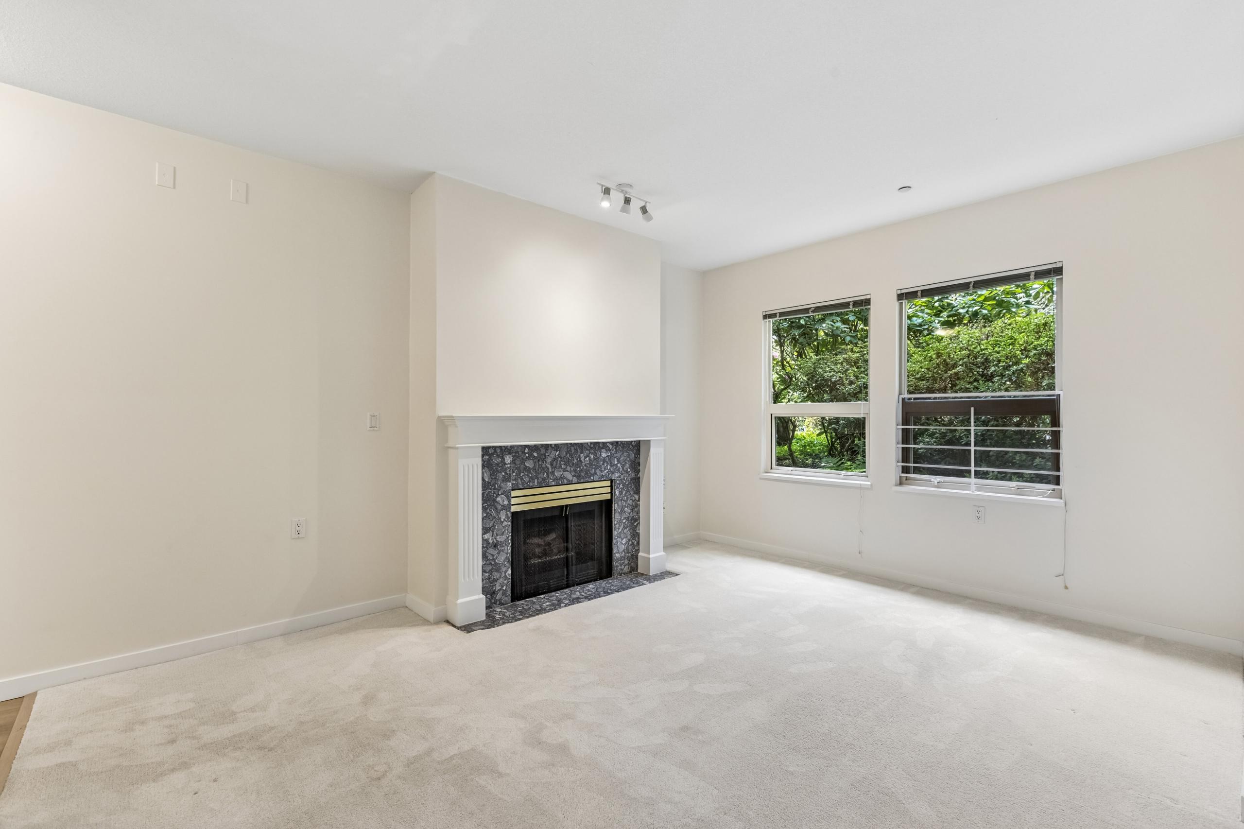105-843 22nd Street, West Vancouver listing image