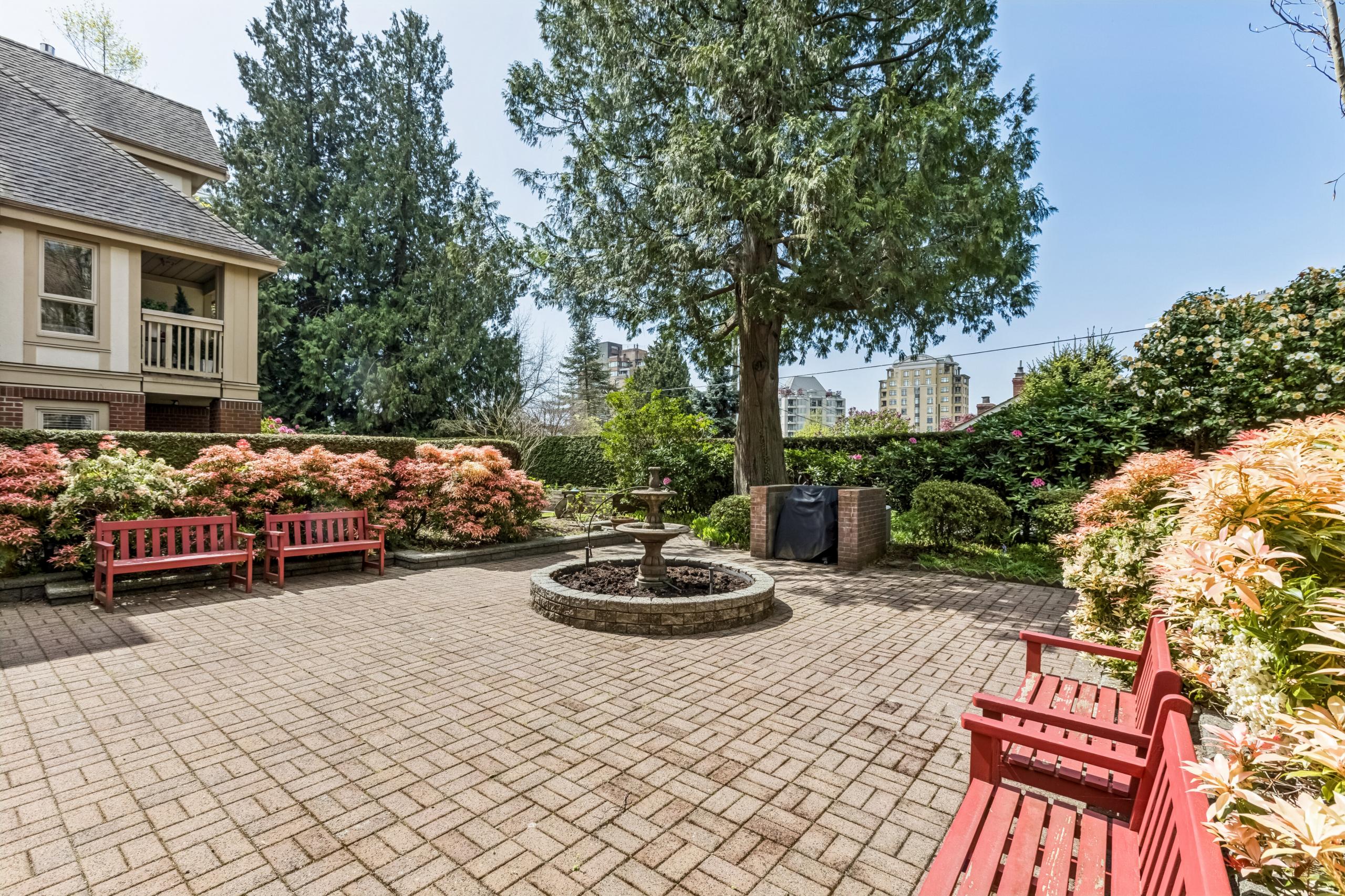 105-843 22nd Street, West Vancouver listing image