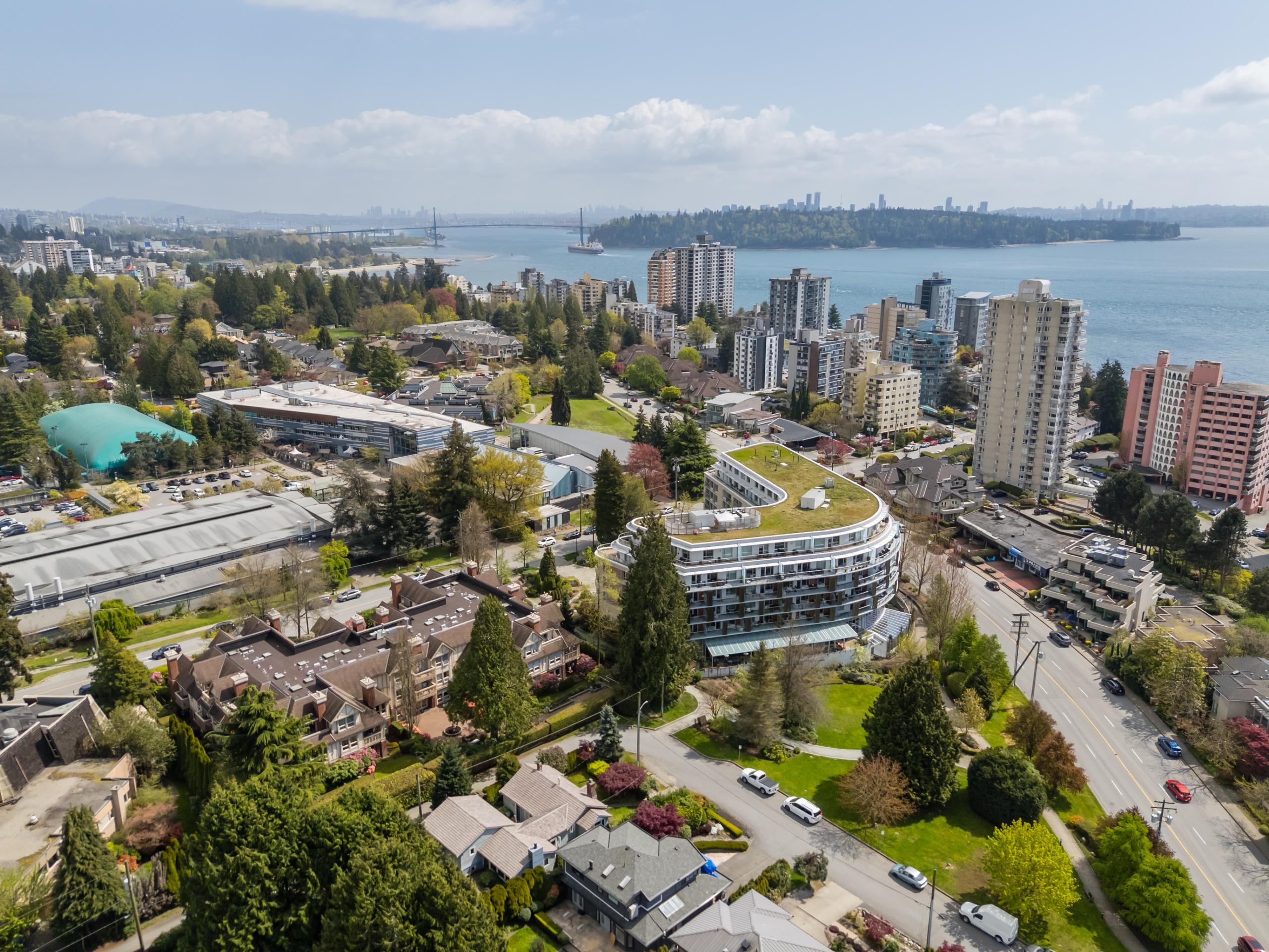 105-843 22nd Street, West Vancouver listing image