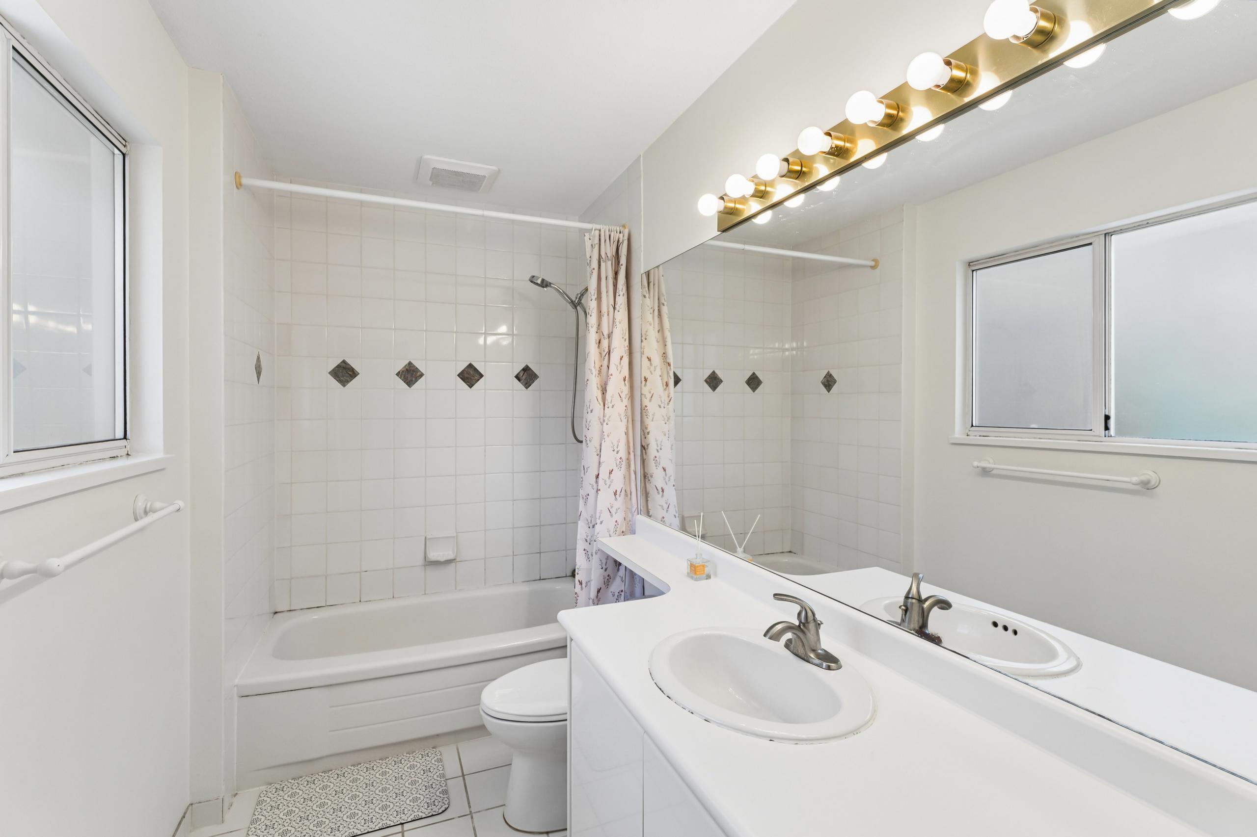 5399 Westhaven Wynd, West Vancouver listing image