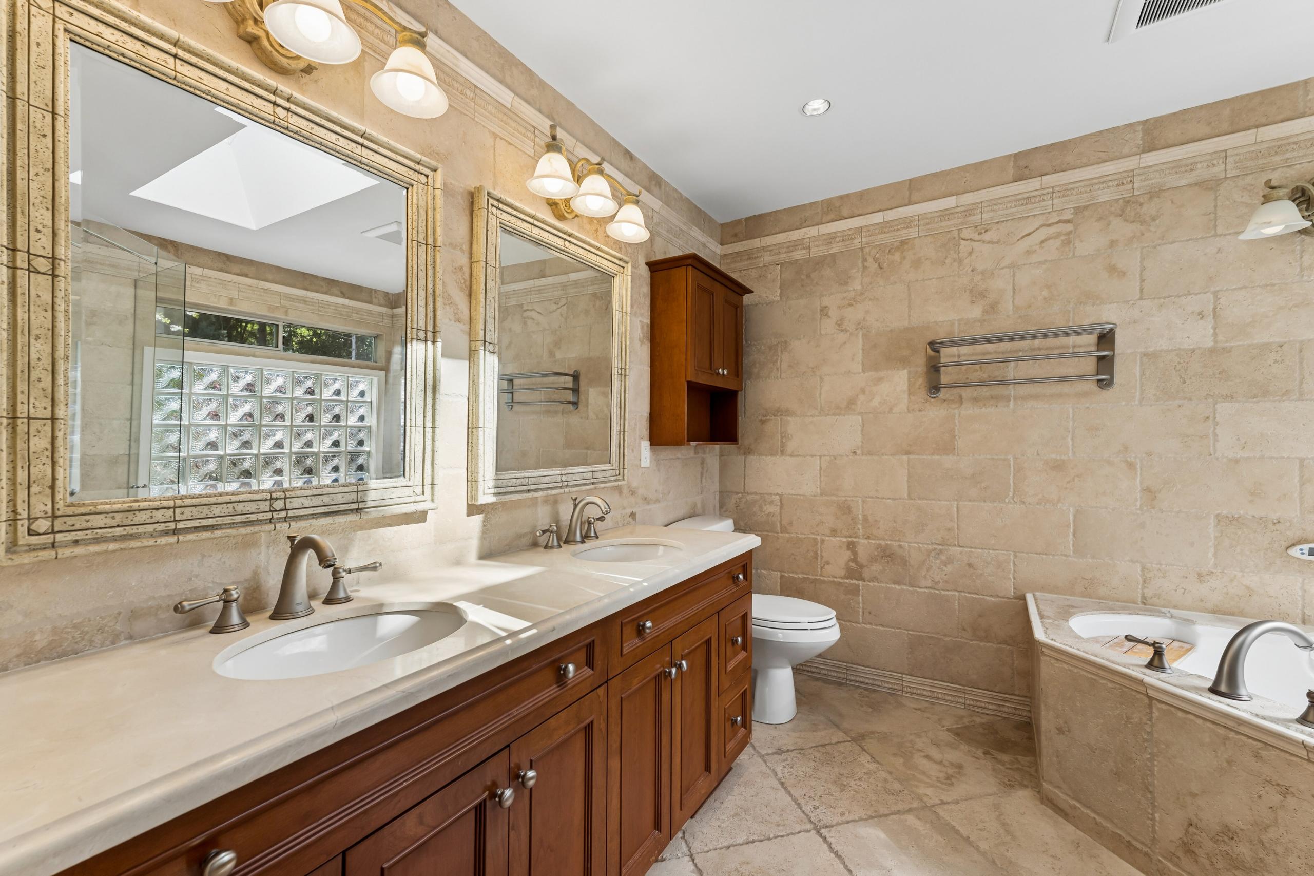 5399 Westhaven Wynd, West Vancouver listing image