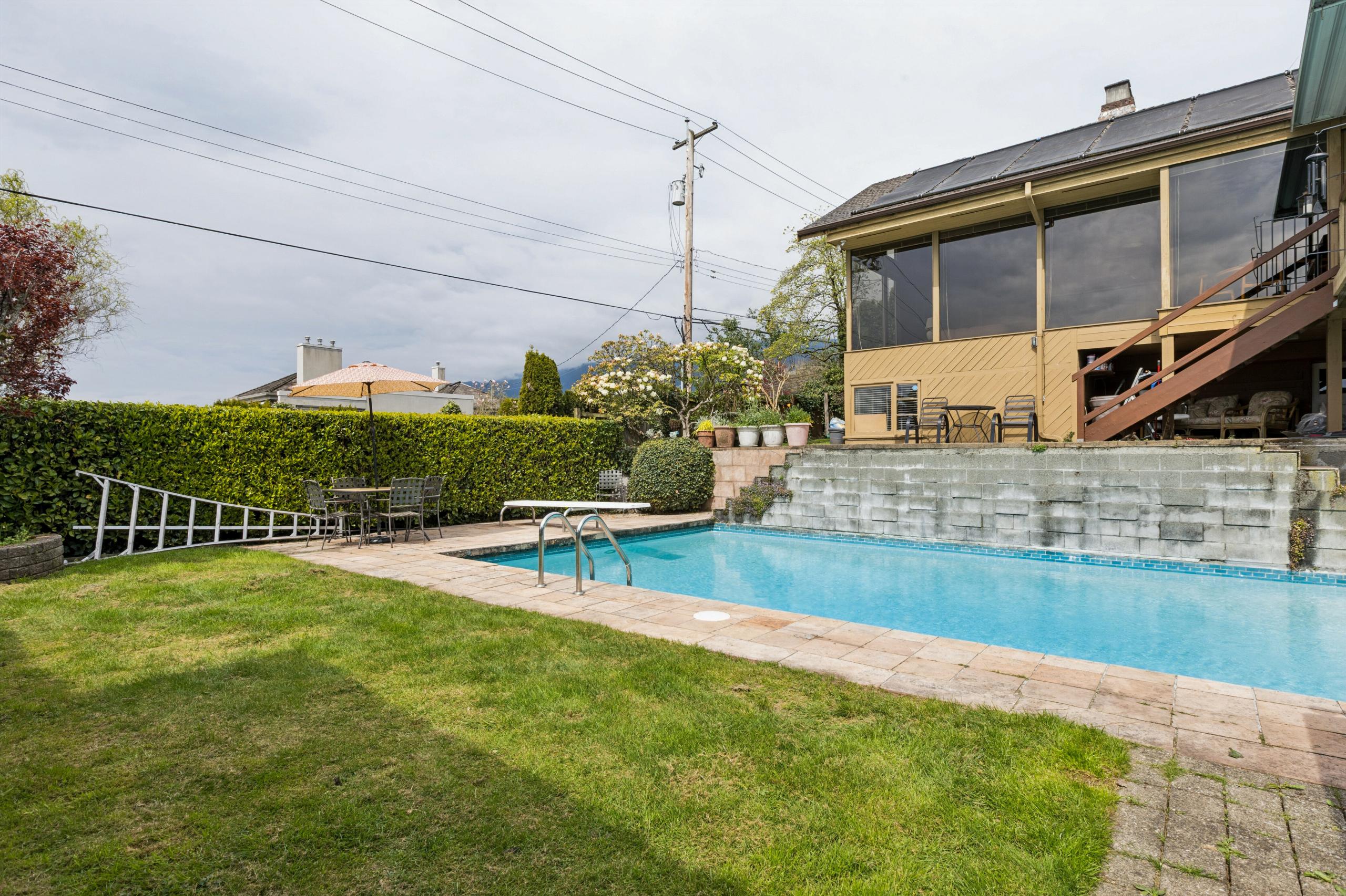 1092 Duchess Avenue, West Vancouver listing image