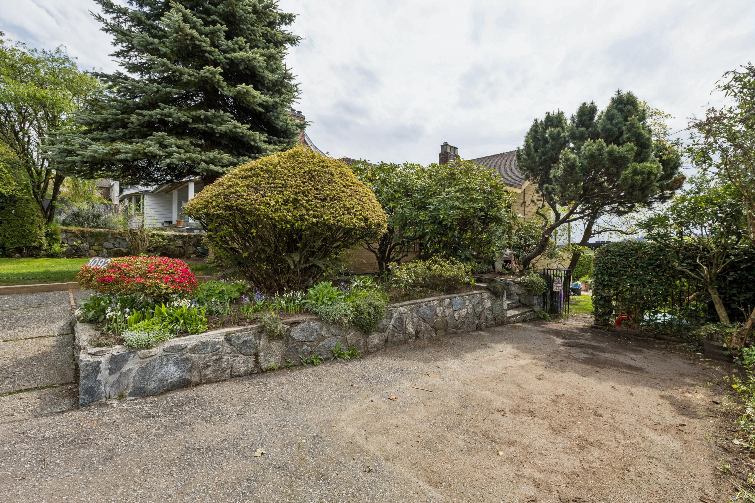 1092 Duchess Avenue, West Vancouver listing image