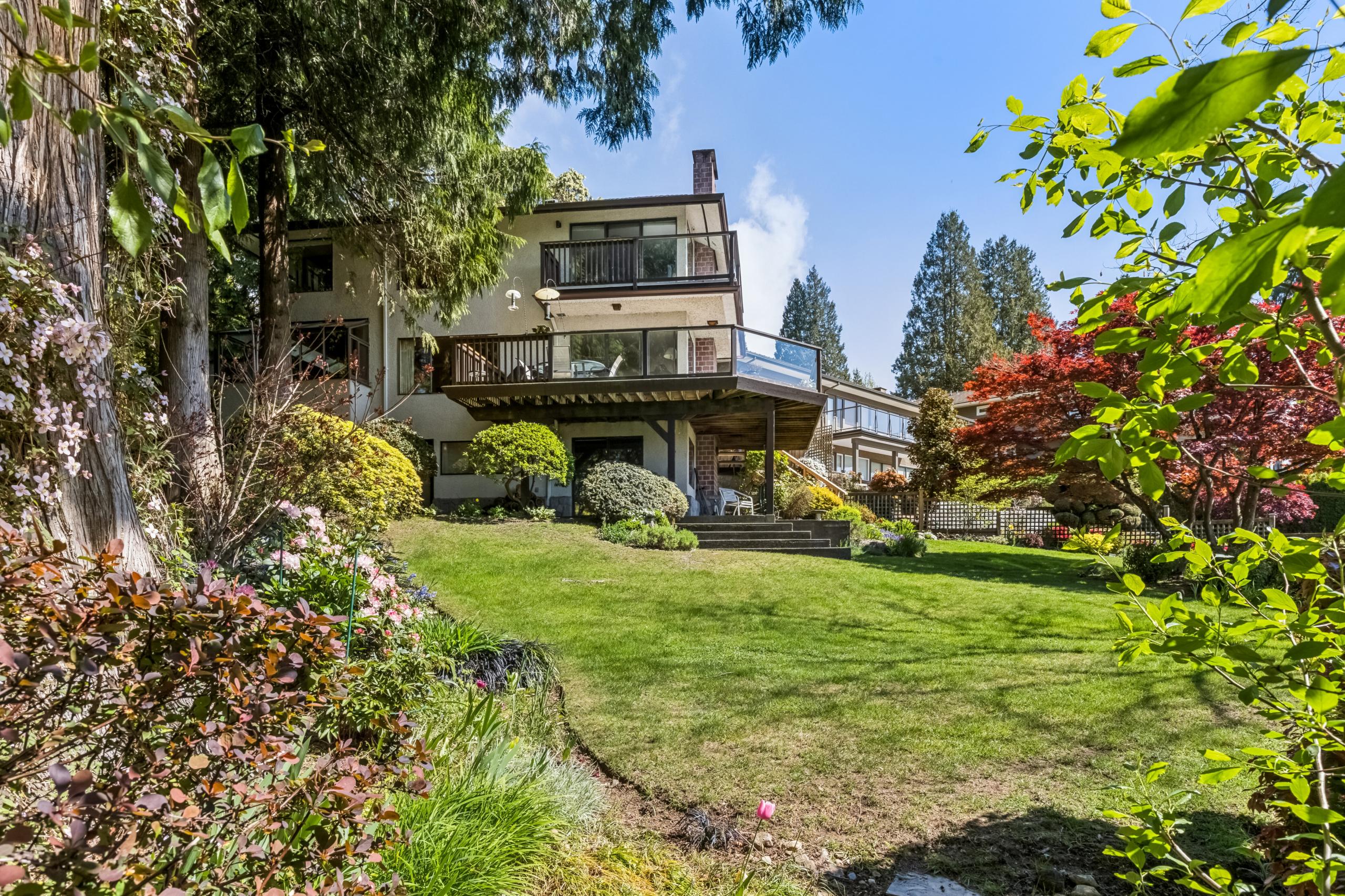 2440 Queens Avenue, West Vancouver listing image