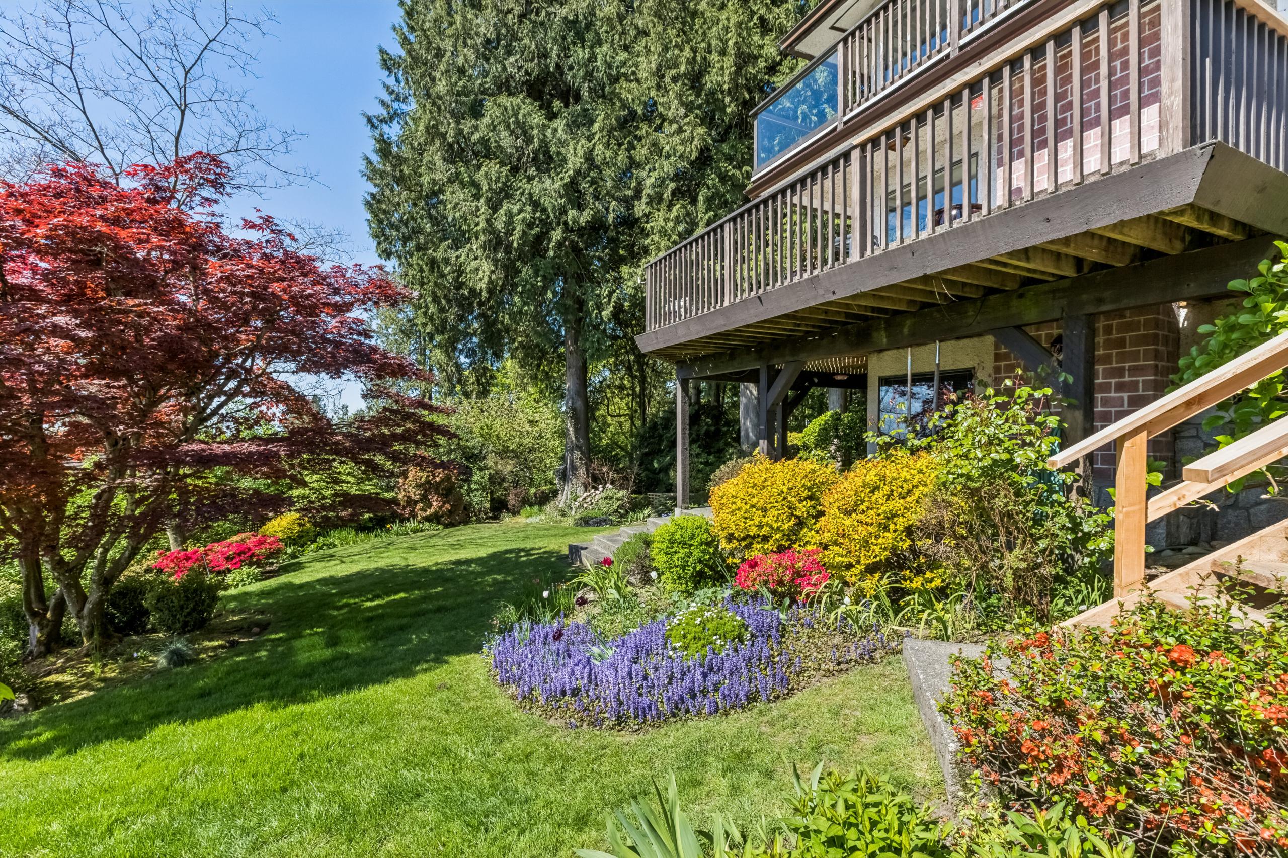 2440 Queens Avenue, West Vancouver listing image