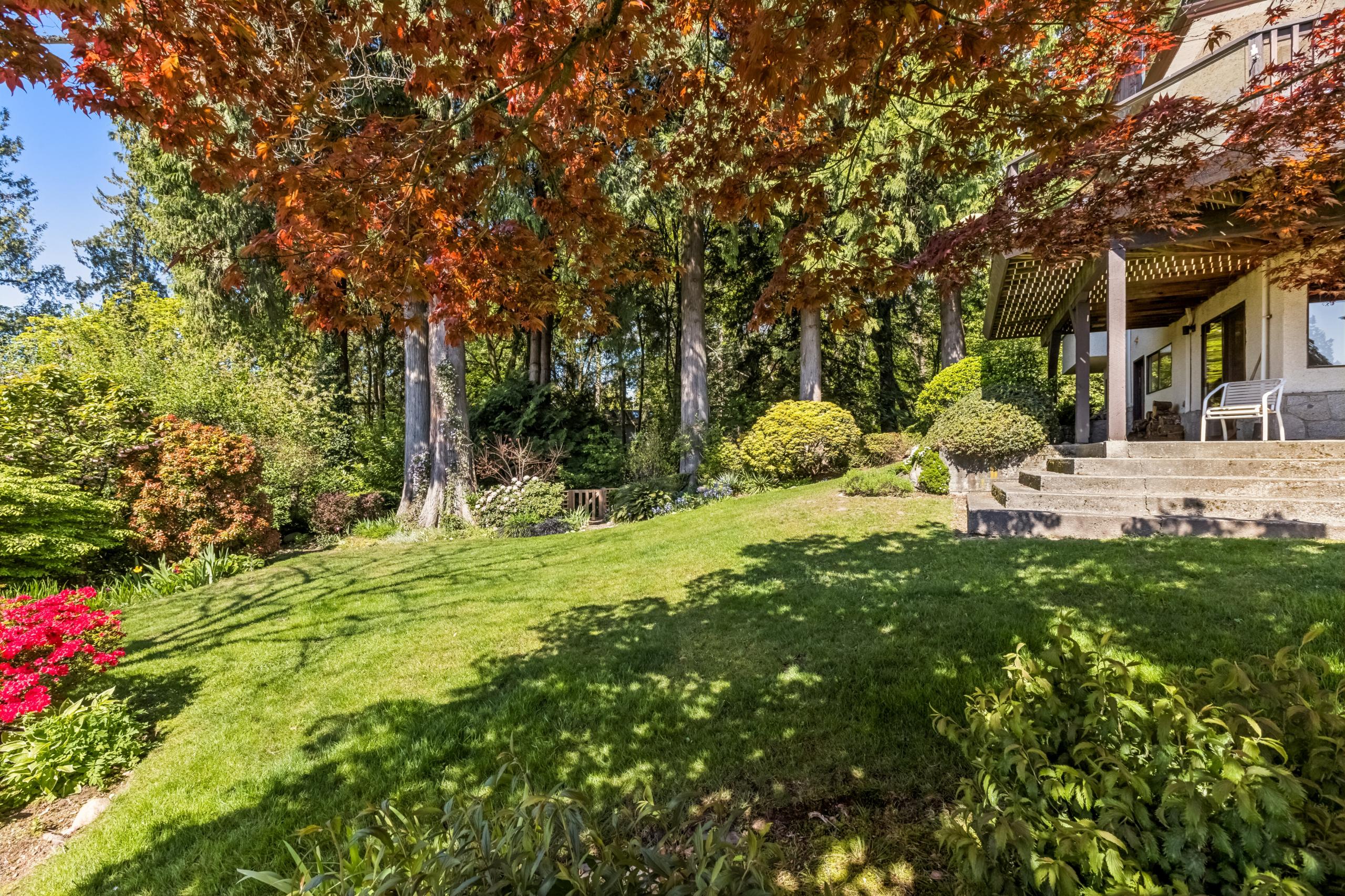 2440 Queens Avenue, West Vancouver listing image