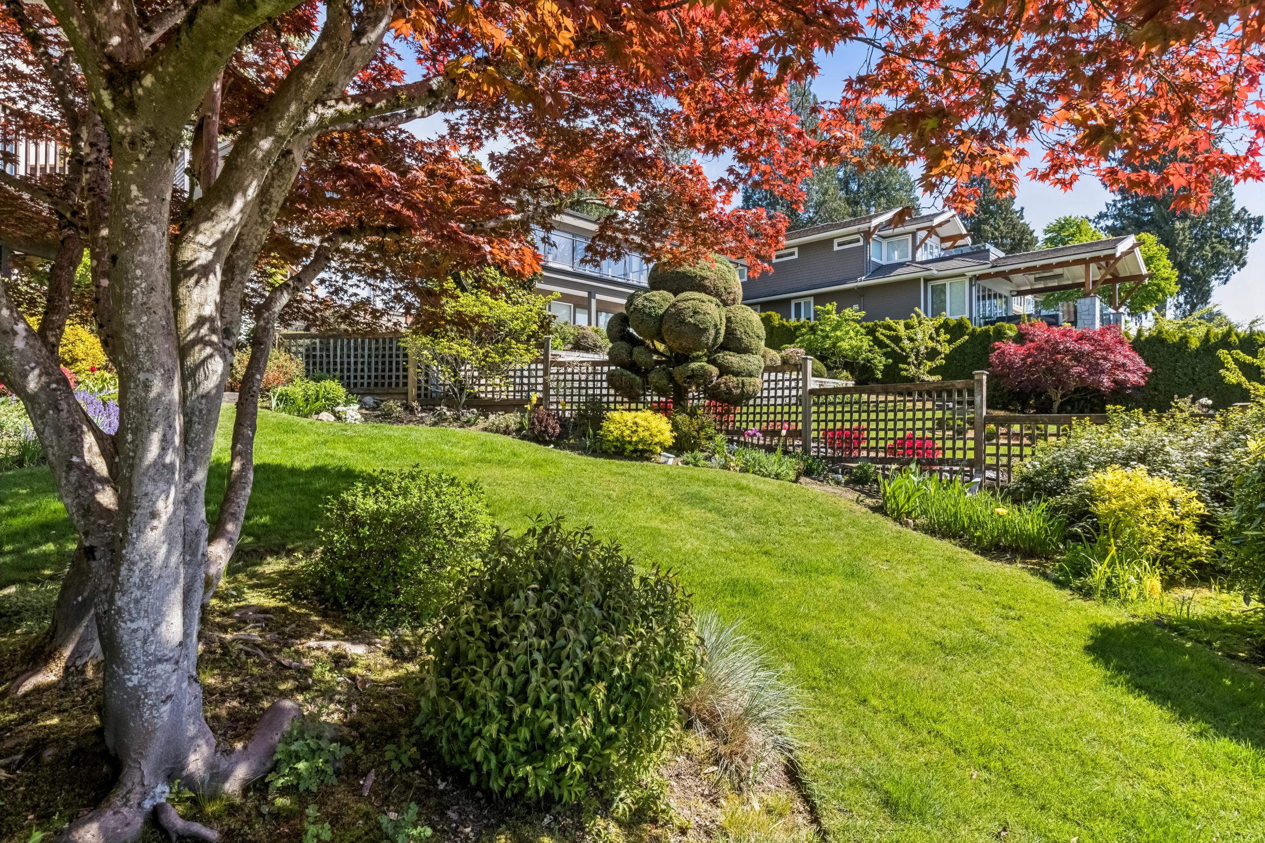2440 Queens Avenue, West Vancouver listing image