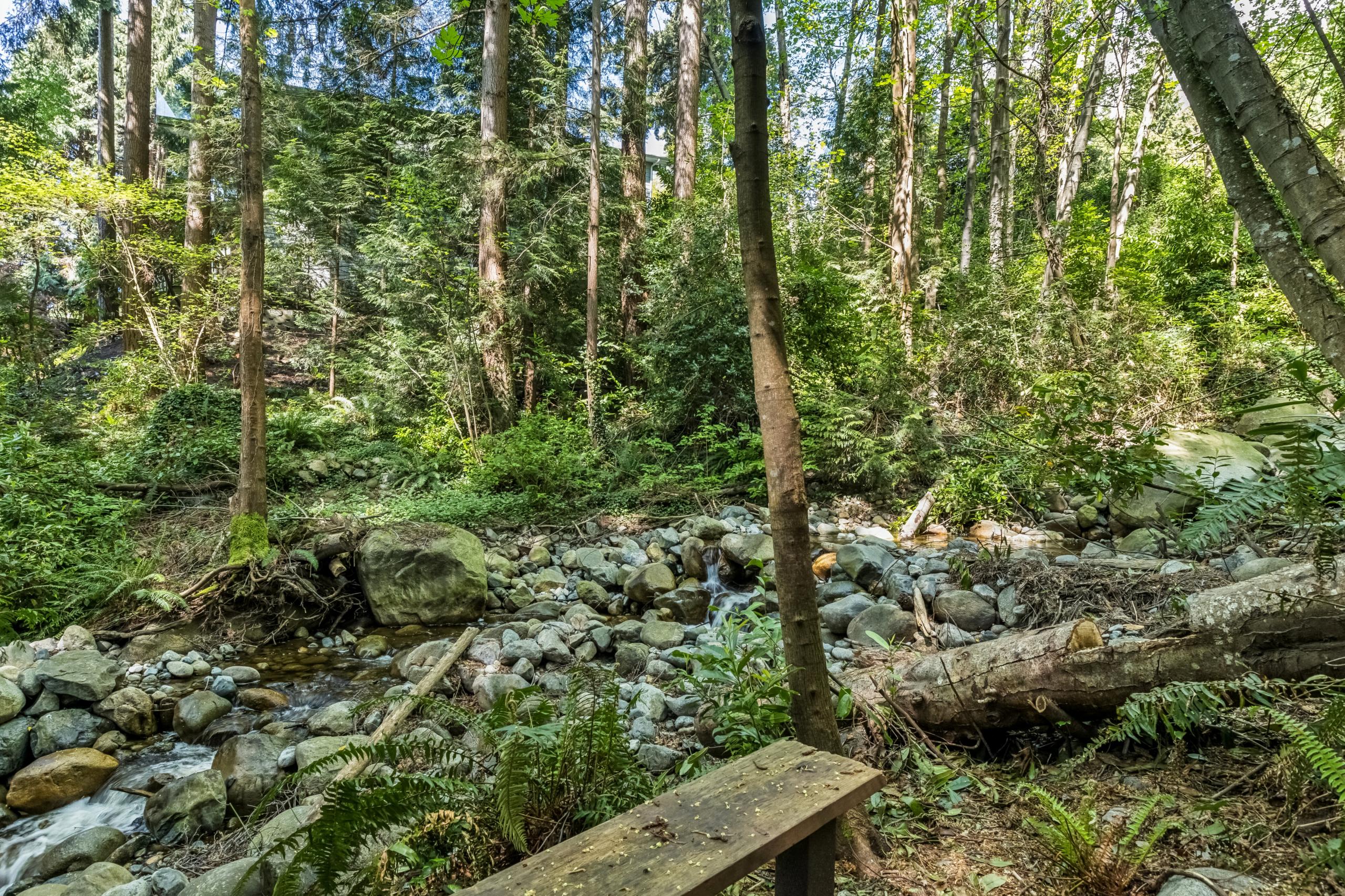 2440 Queens Avenue, West Vancouver listing image