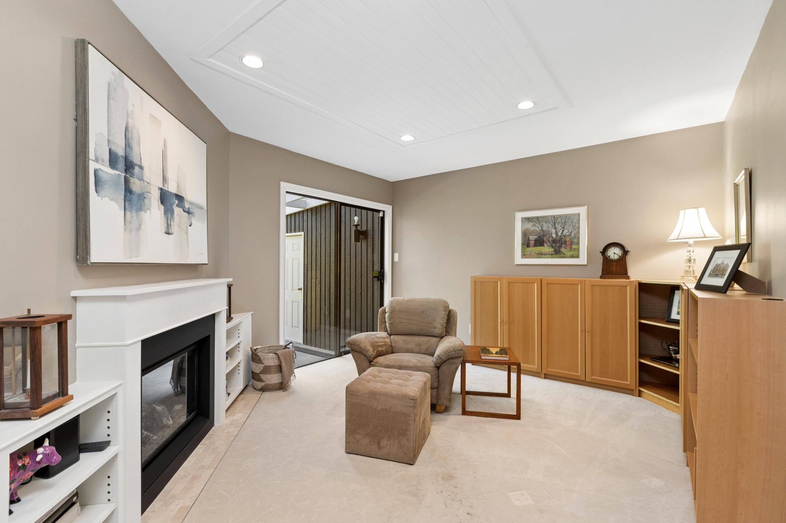 396 Mathers Avenue, West Vancouver listing image