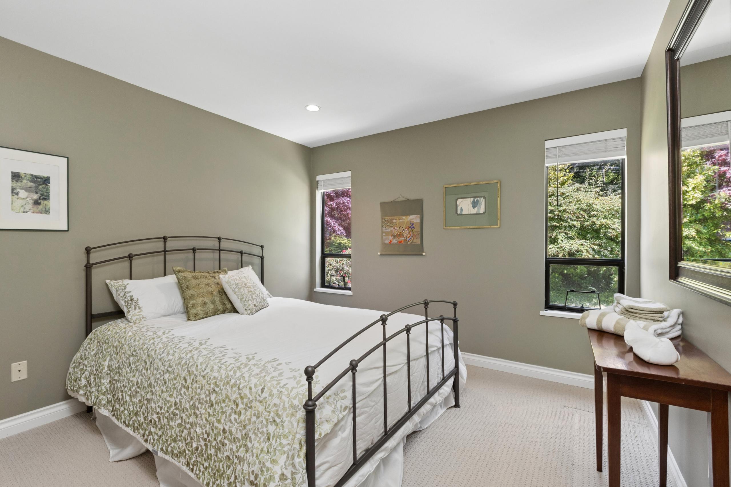 396 Mathers Avenue, West Vancouver listing image