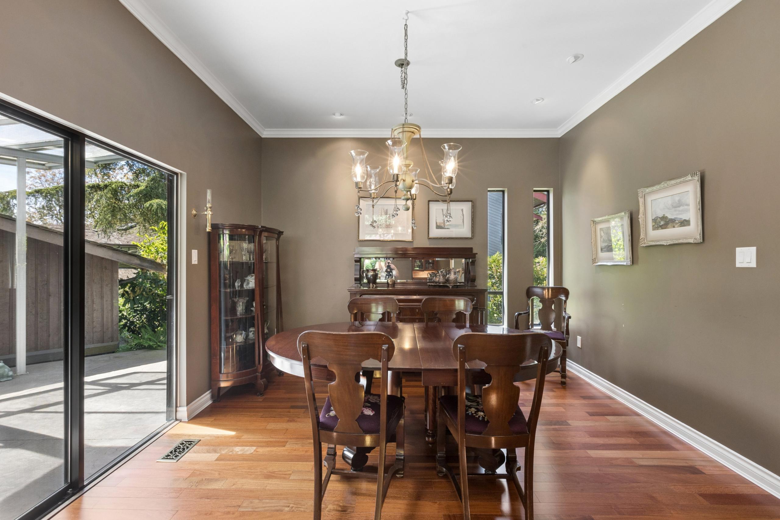 396 Mathers Avenue, West Vancouver listing image
