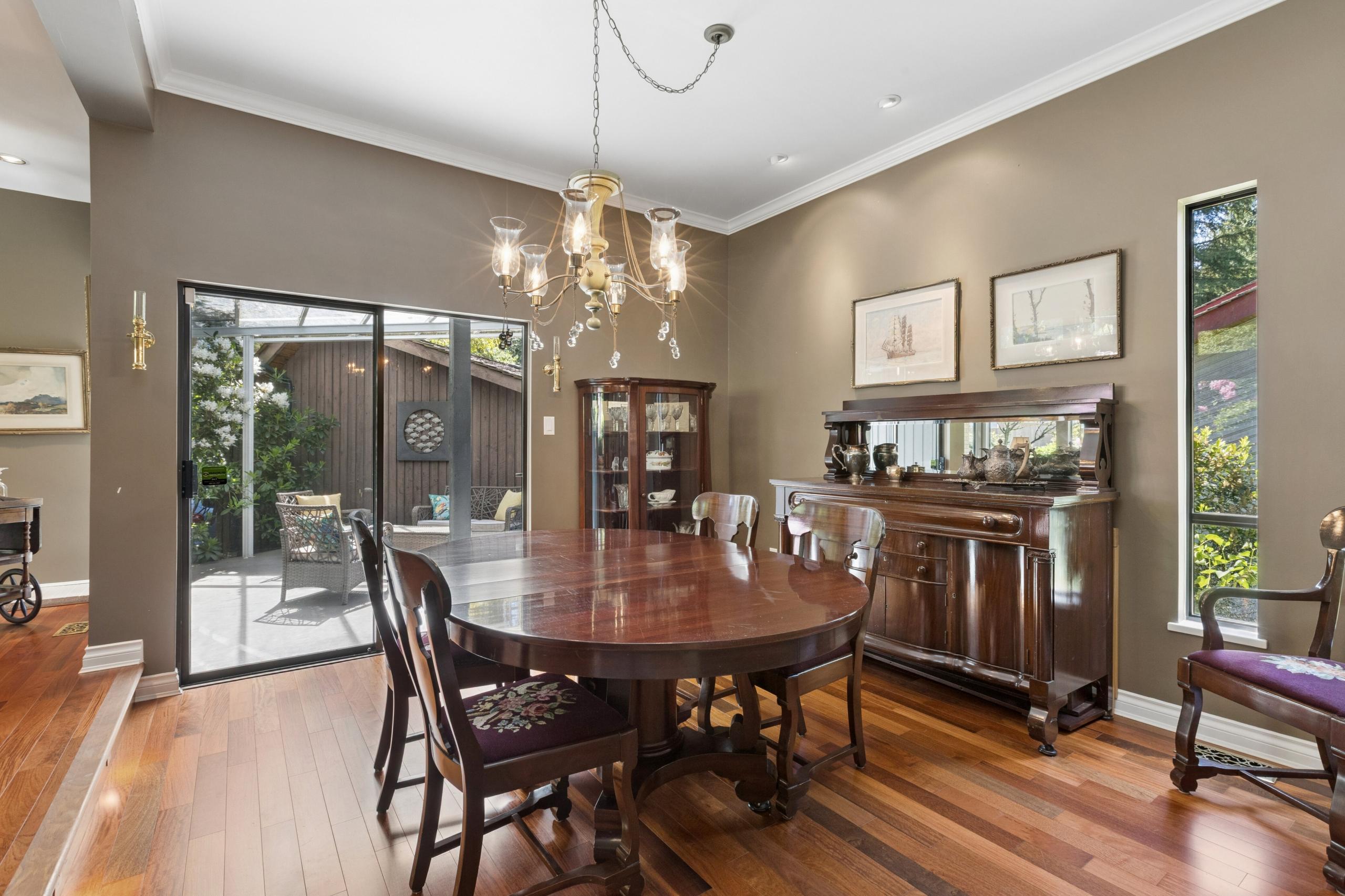 396 Mathers Avenue, West Vancouver listing image