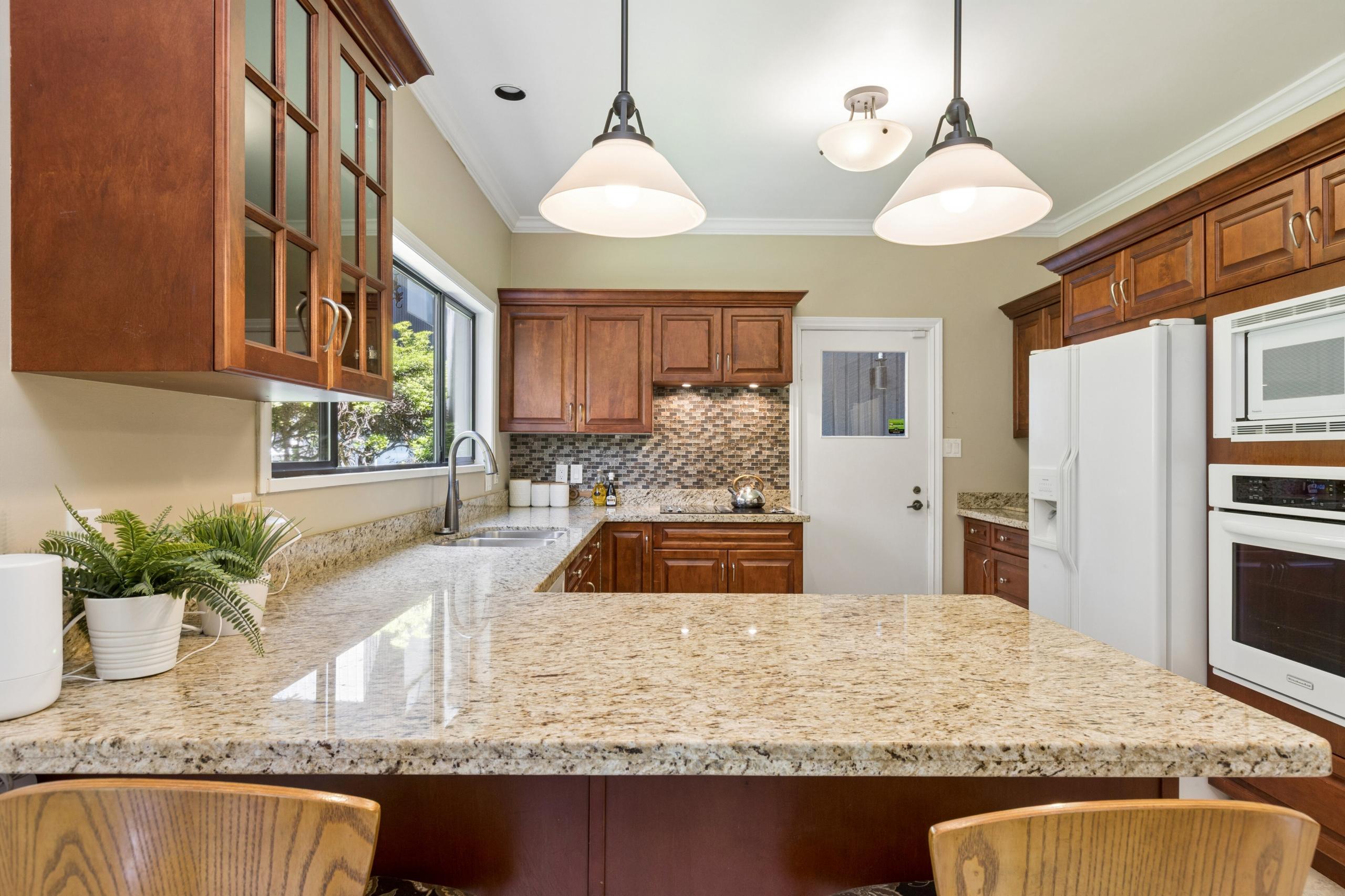 396 Mathers Avenue, West Vancouver listing image