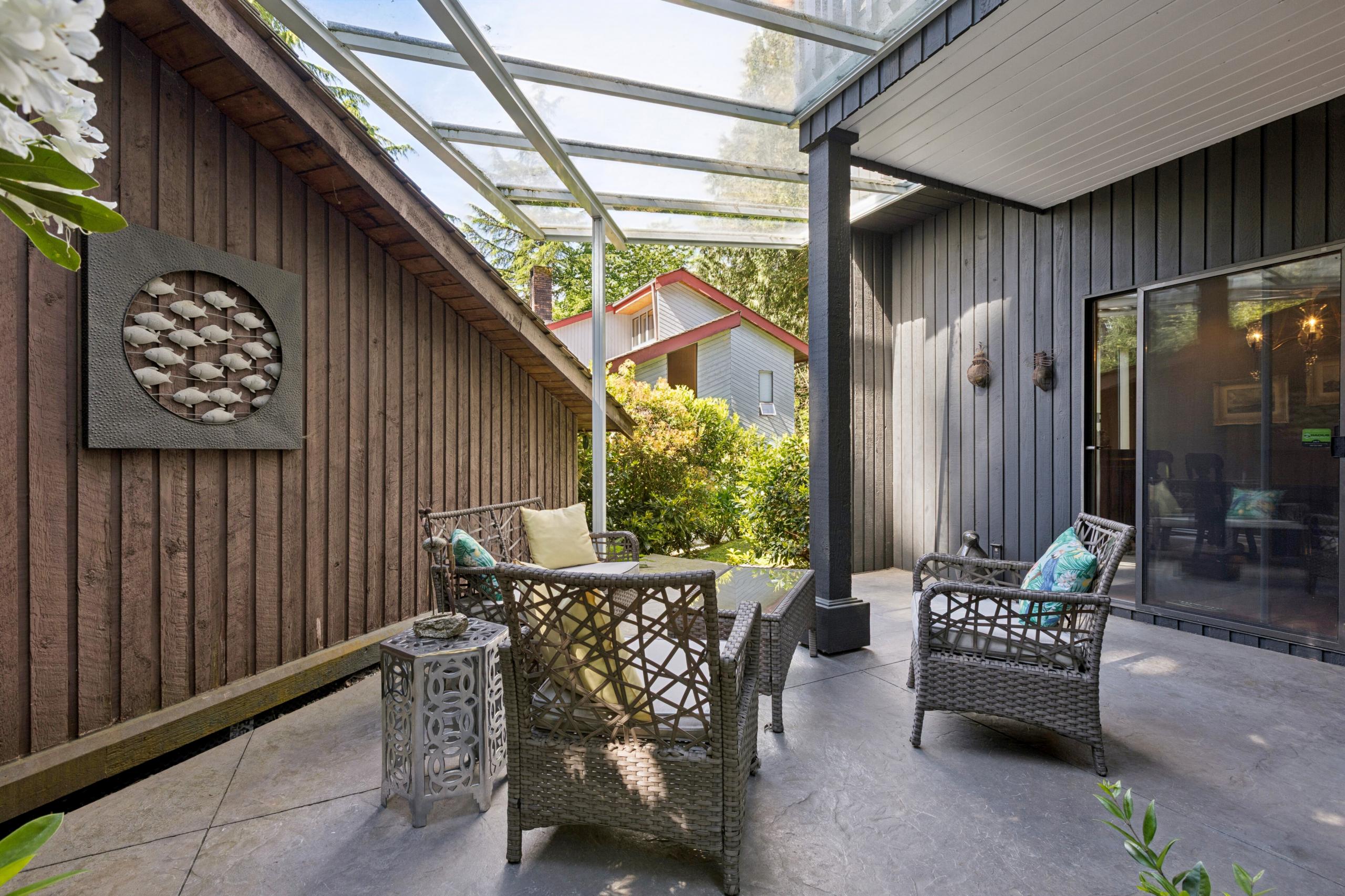 396 Mathers Avenue, West Vancouver listing image