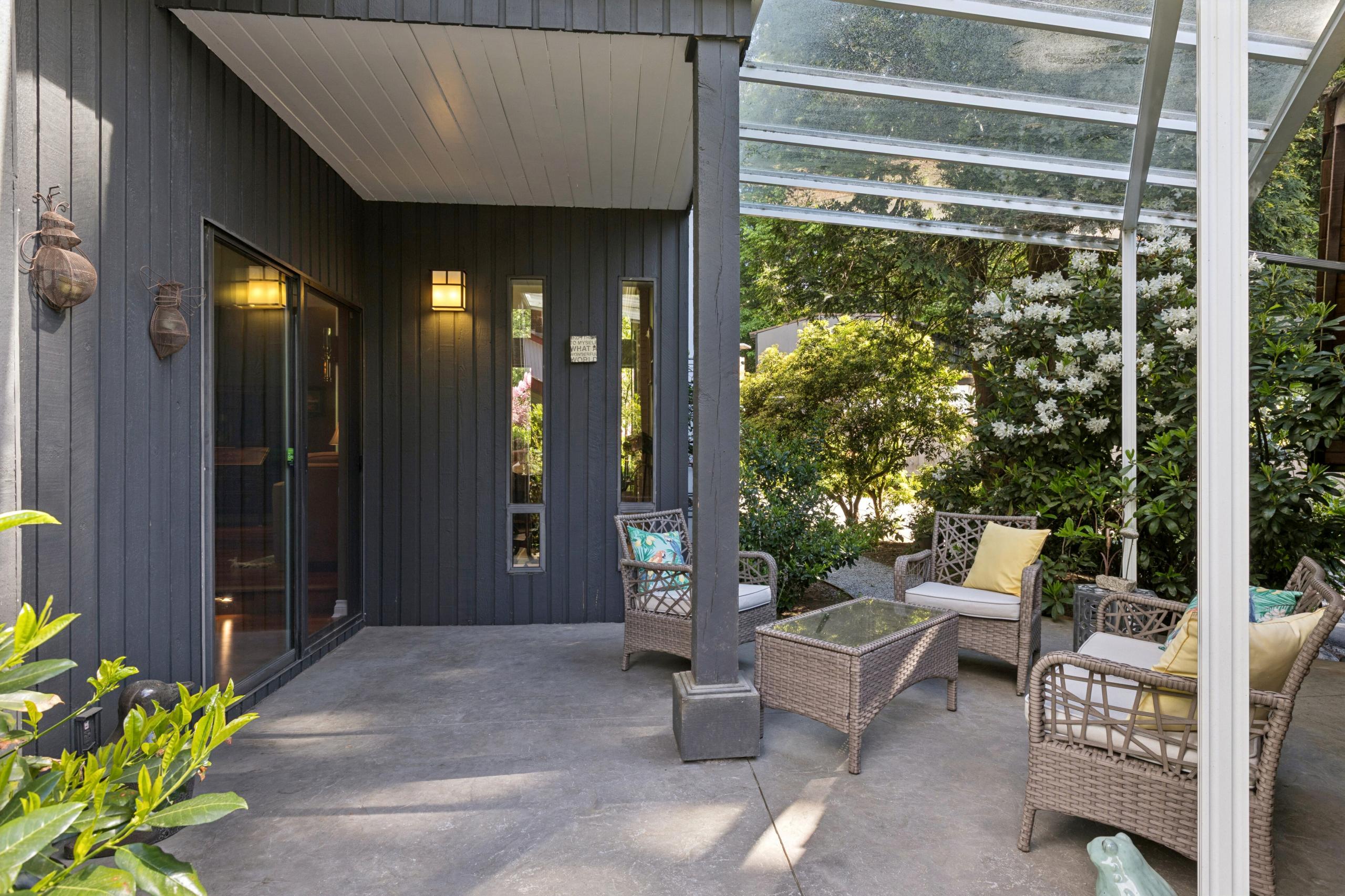 396 Mathers Avenue, West Vancouver listing image