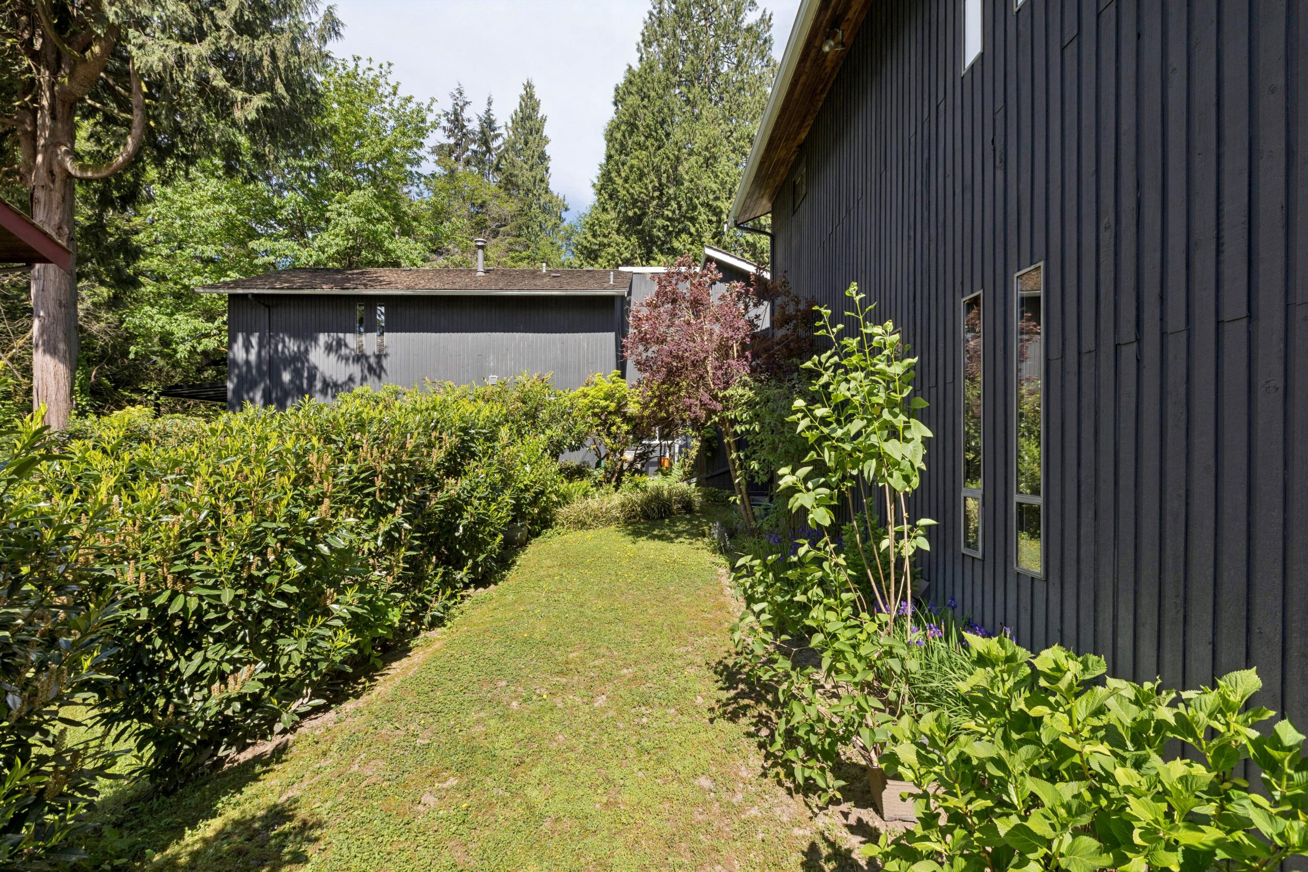 396 Mathers Avenue, West Vancouver listing image