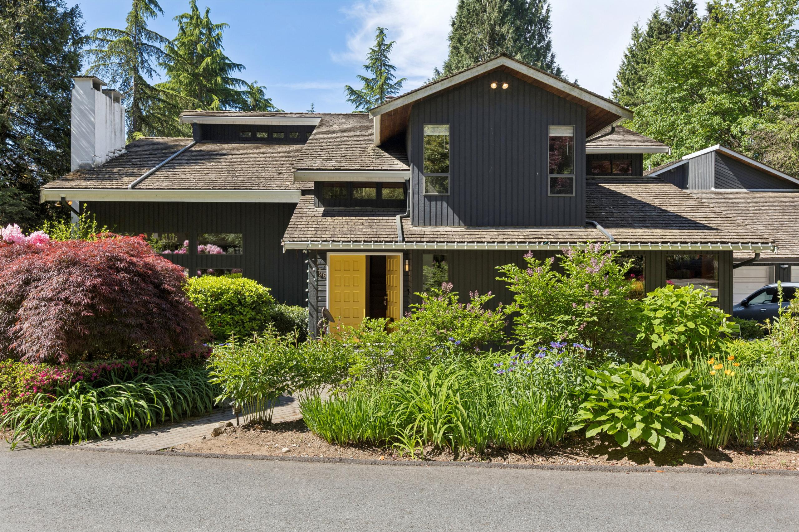 More info on 396 Mathers Avenue, West Vancouver