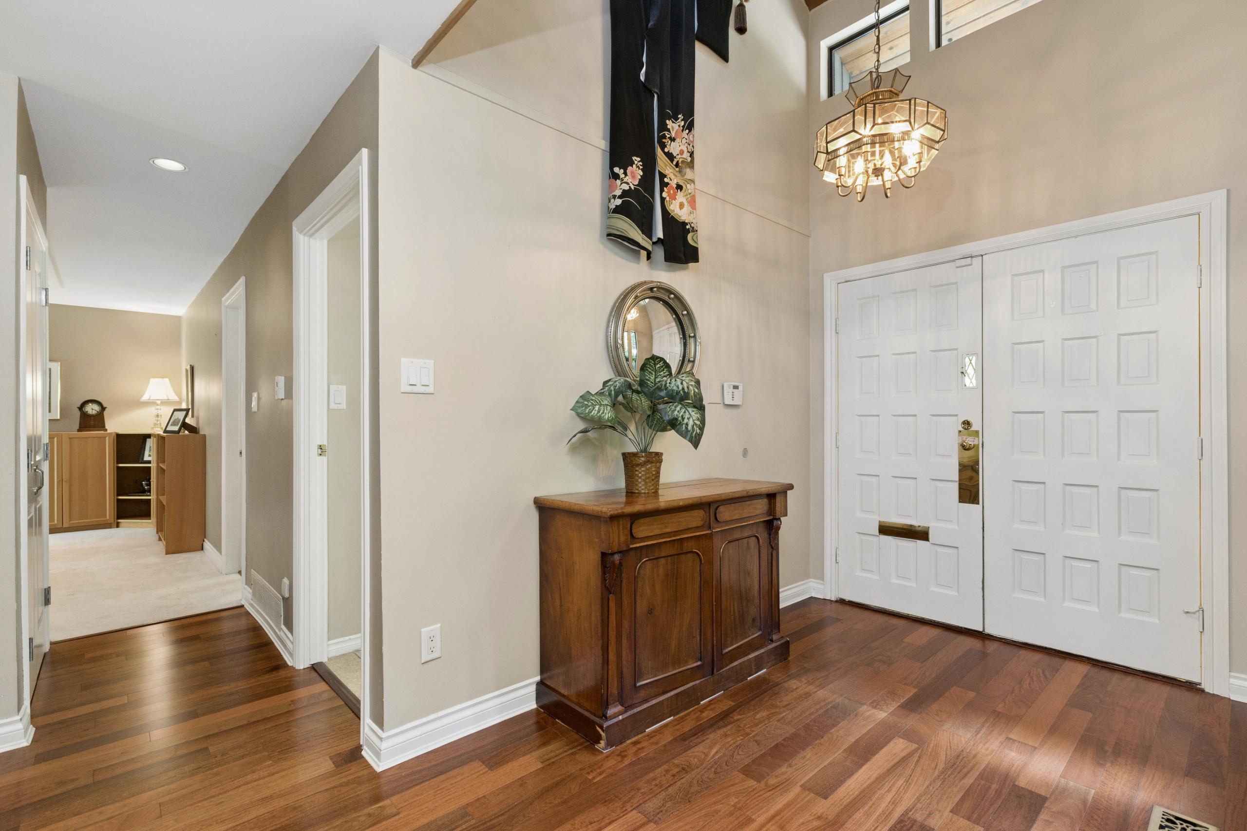 396 Mathers Avenue, West Vancouver listing image