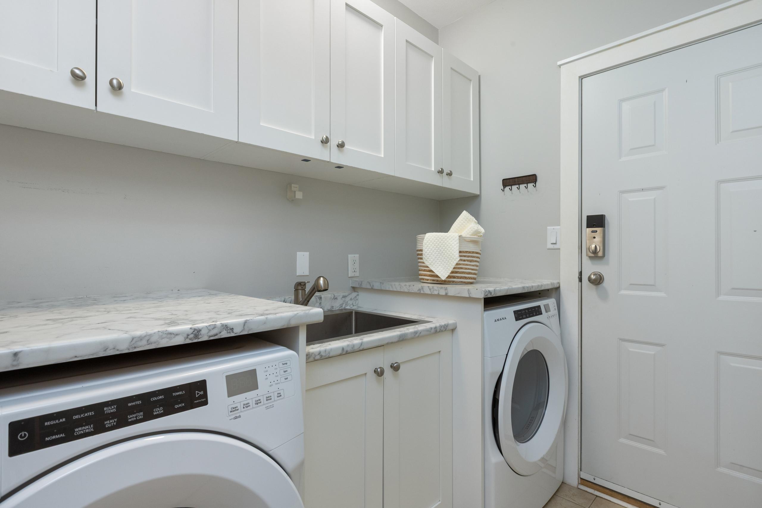 4789 Headland Drive, West Vancouver listing image