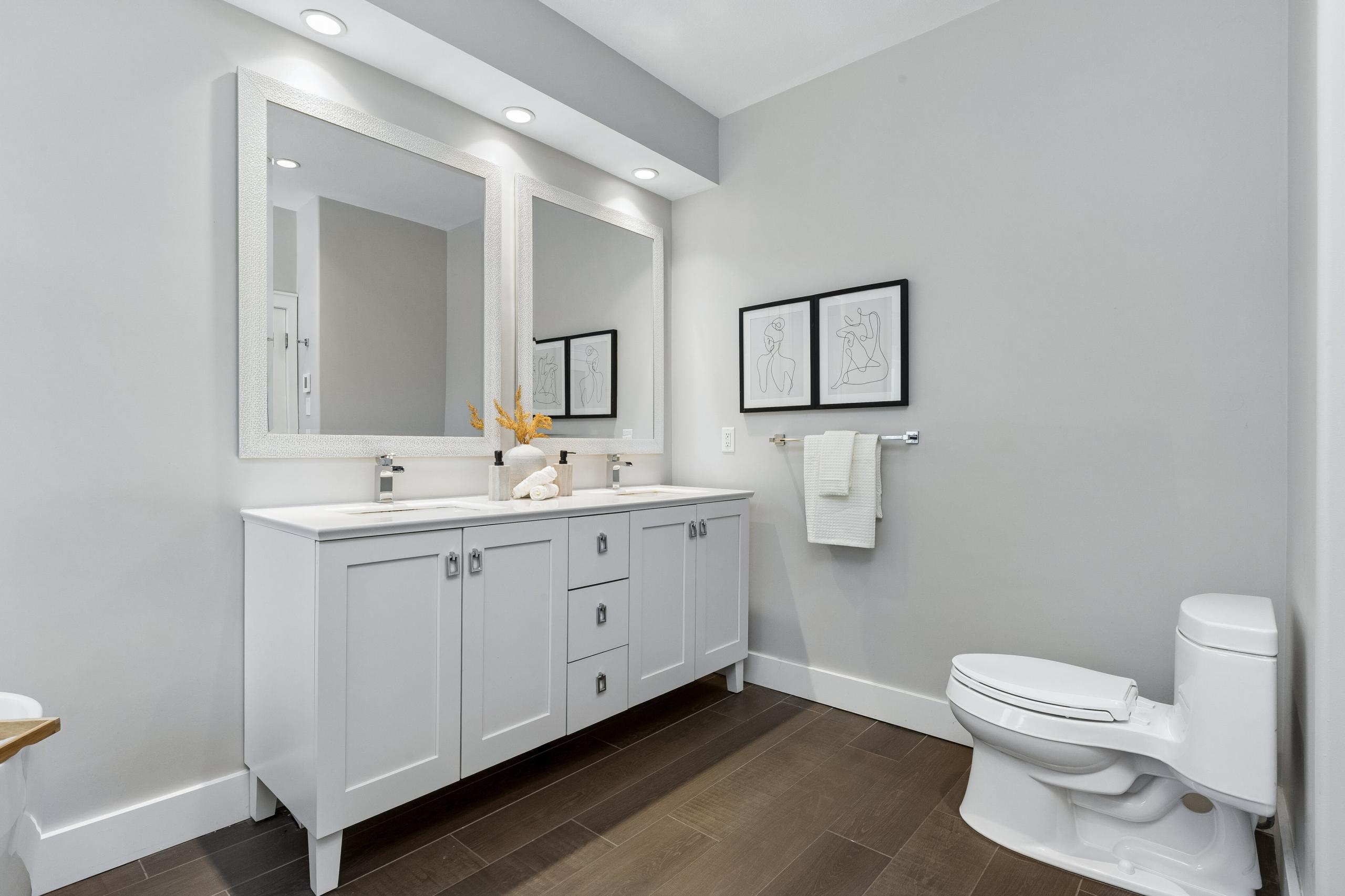 4789 Headland Drive, West Vancouver listing image