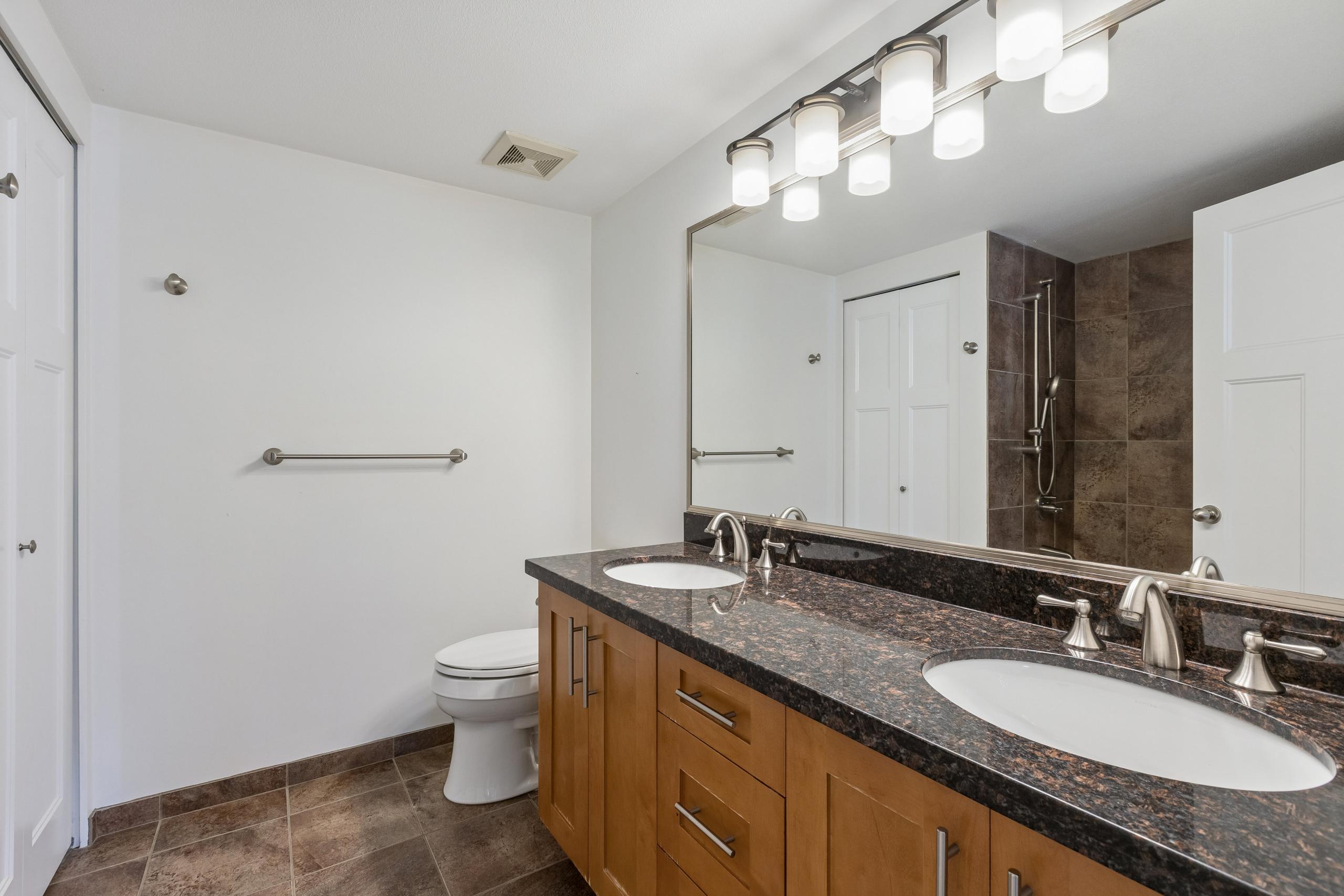 4789 Headland Drive, West Vancouver listing image