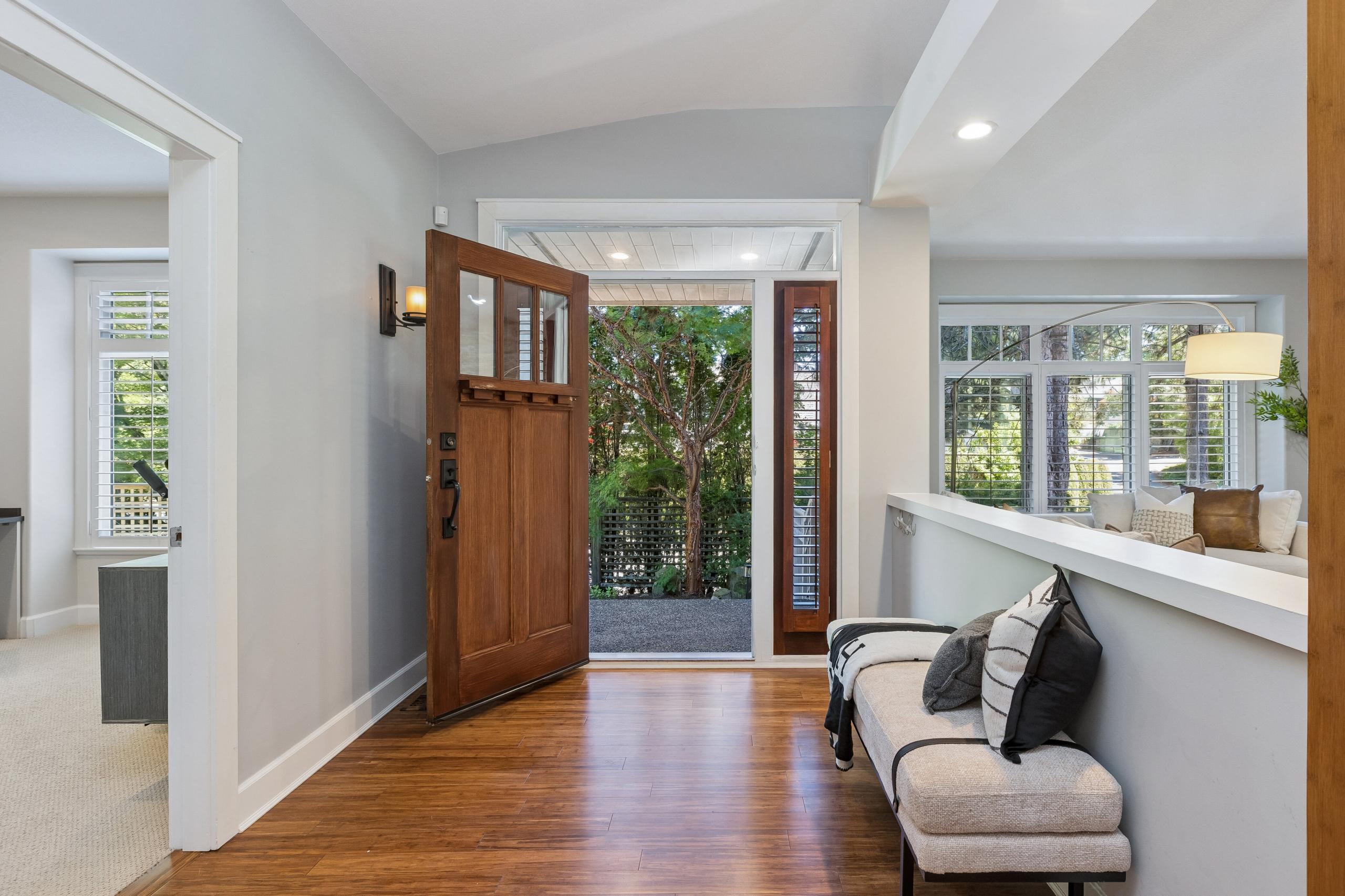 4789 Headland Drive, West Vancouver listing image