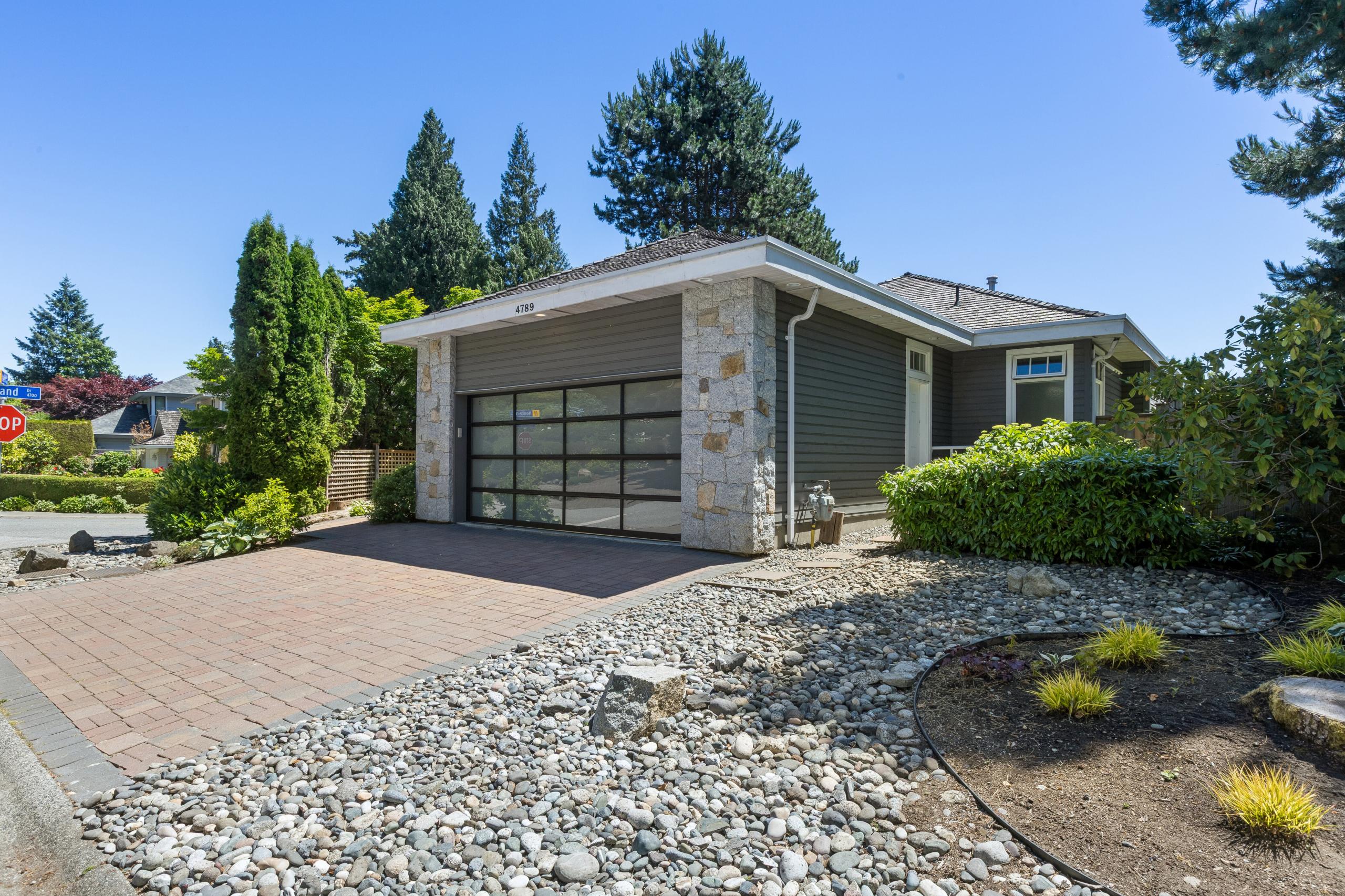 4789 Headland Drive, West Vancouver listing image