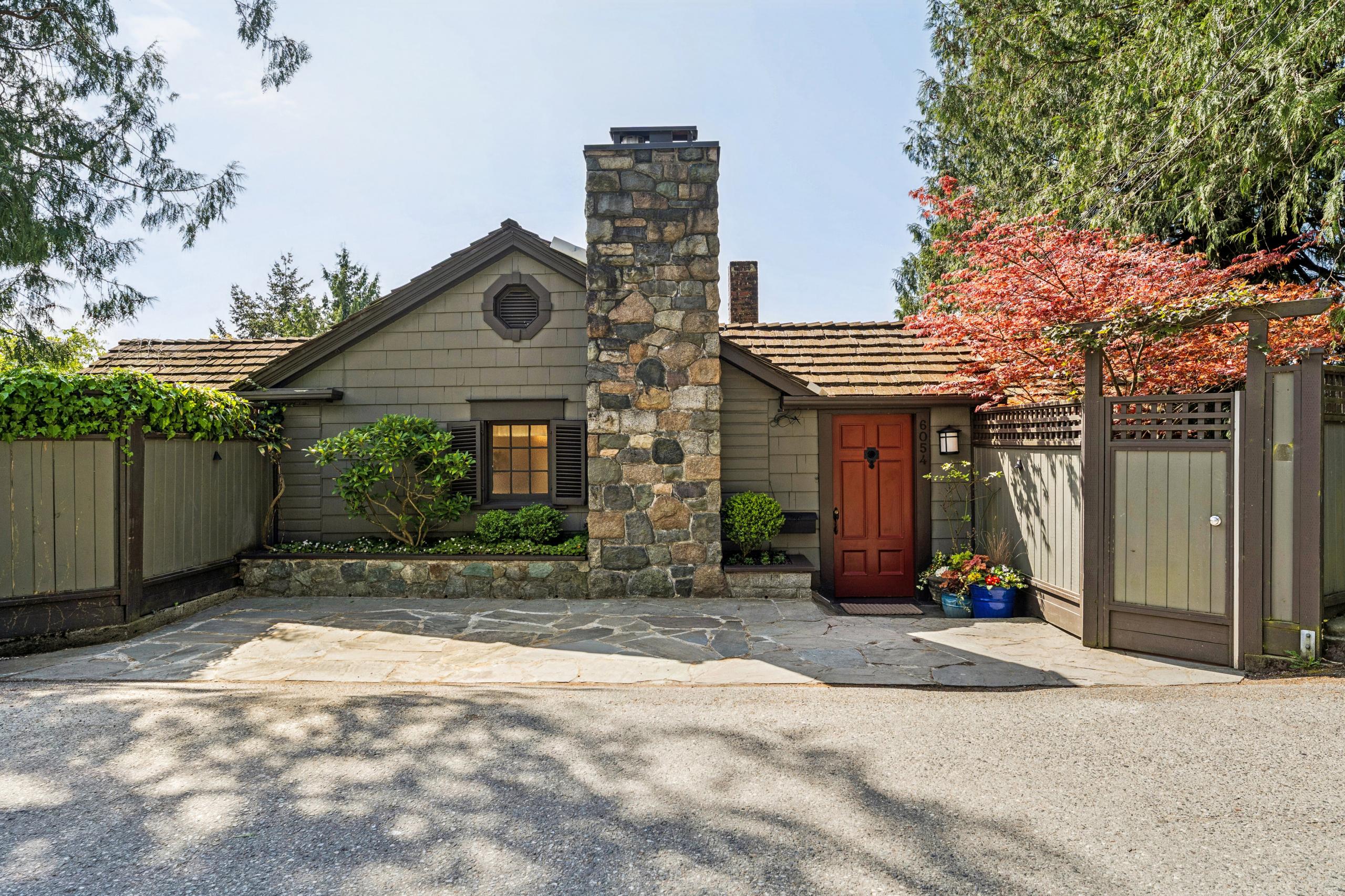 6054 Gleneagles Drive, West Vancouver listing image