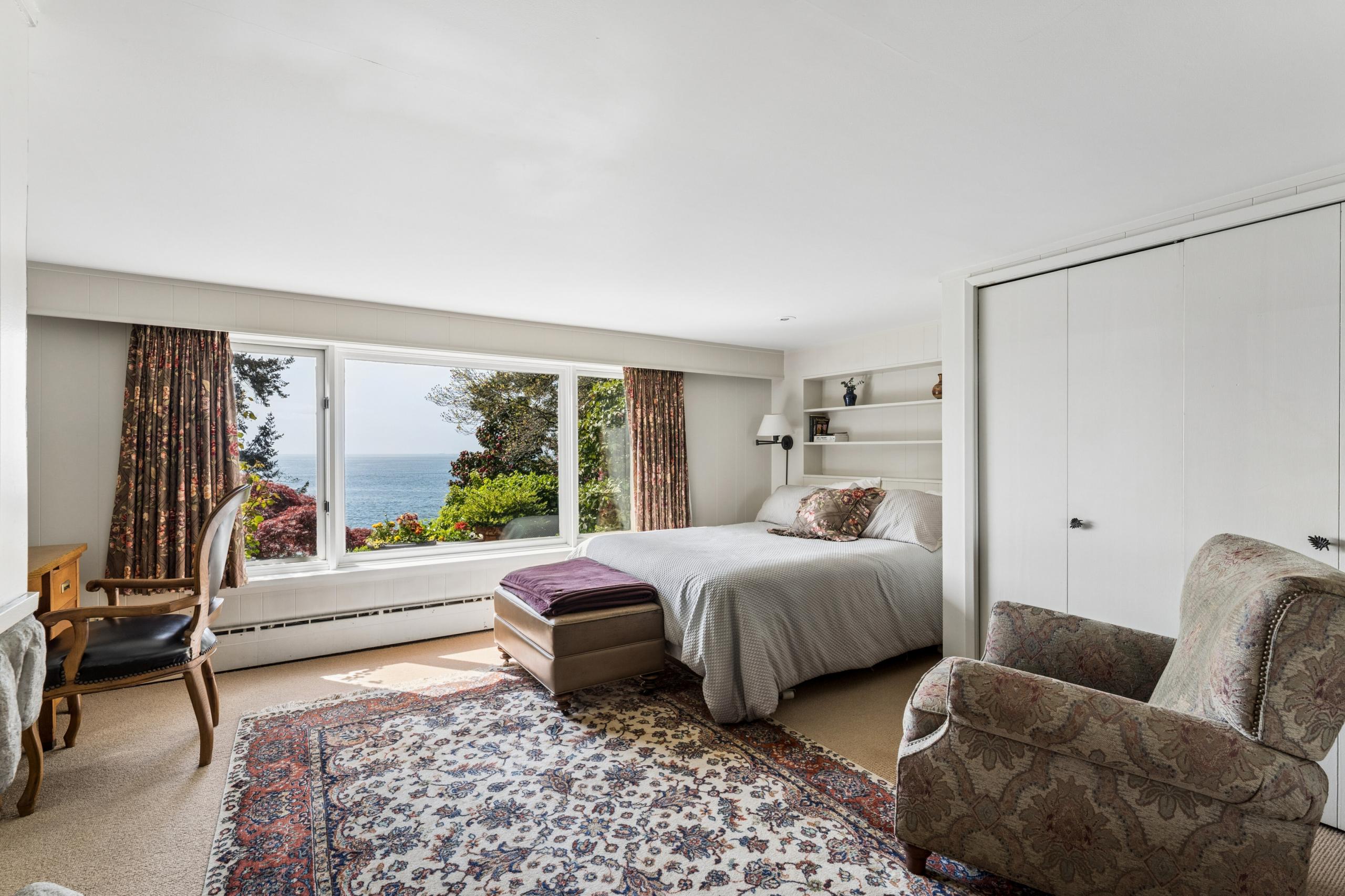 6054 Gleneagles Drive, West Vancouver listing image