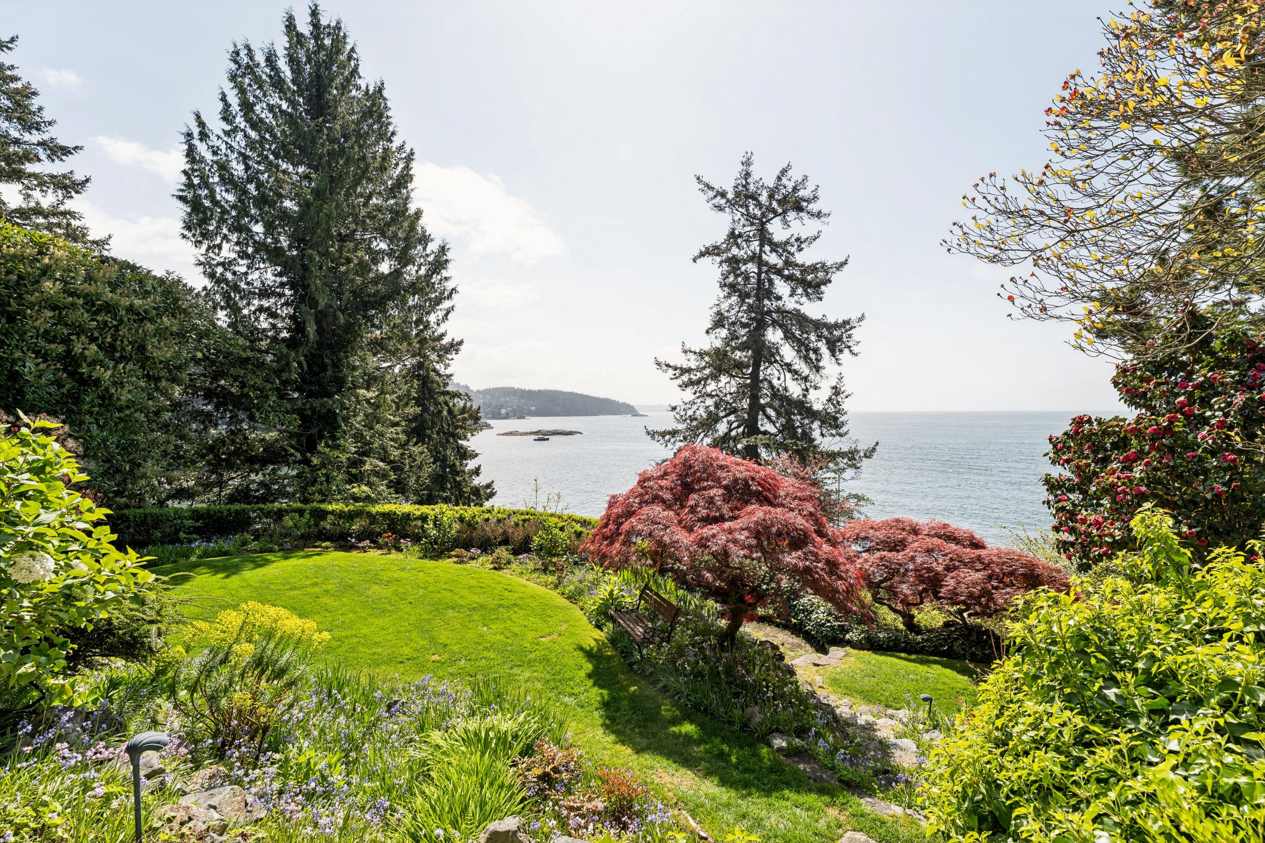6054 Gleneagles Drive, West Vancouver listing image